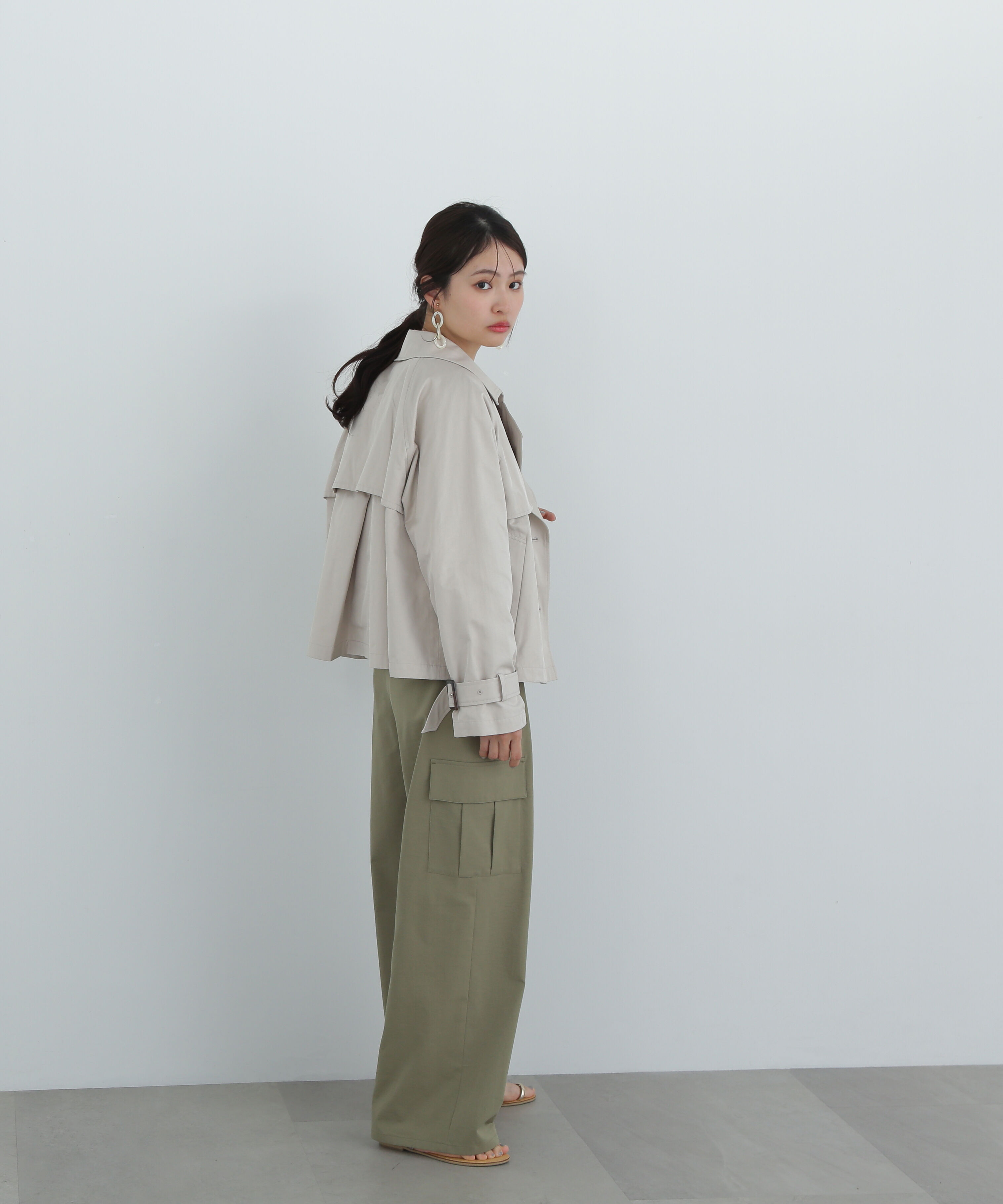  「袖バックルショートトレンチコート」|その他|