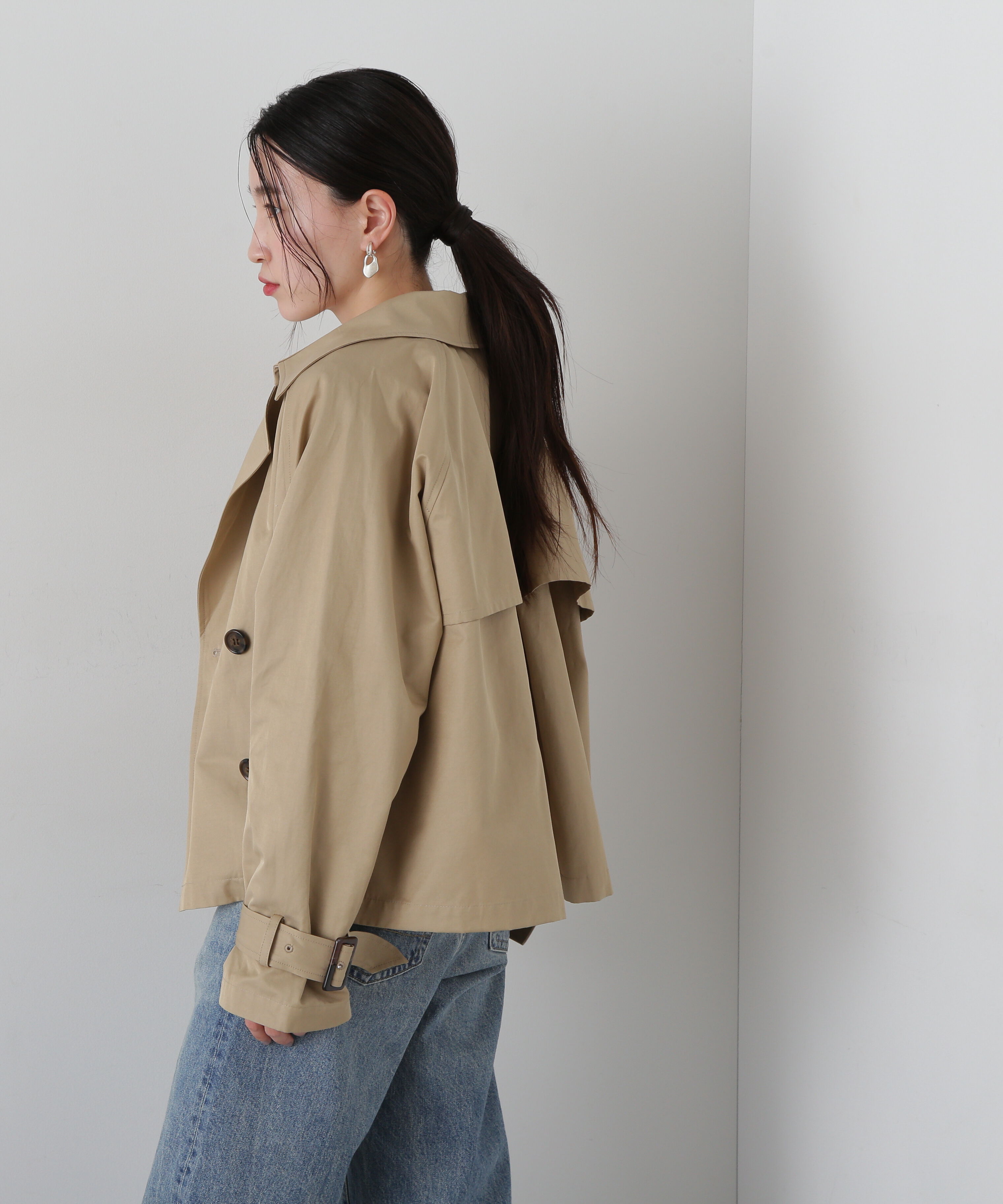  「袖バックルショートトレンチコート」|その他|
