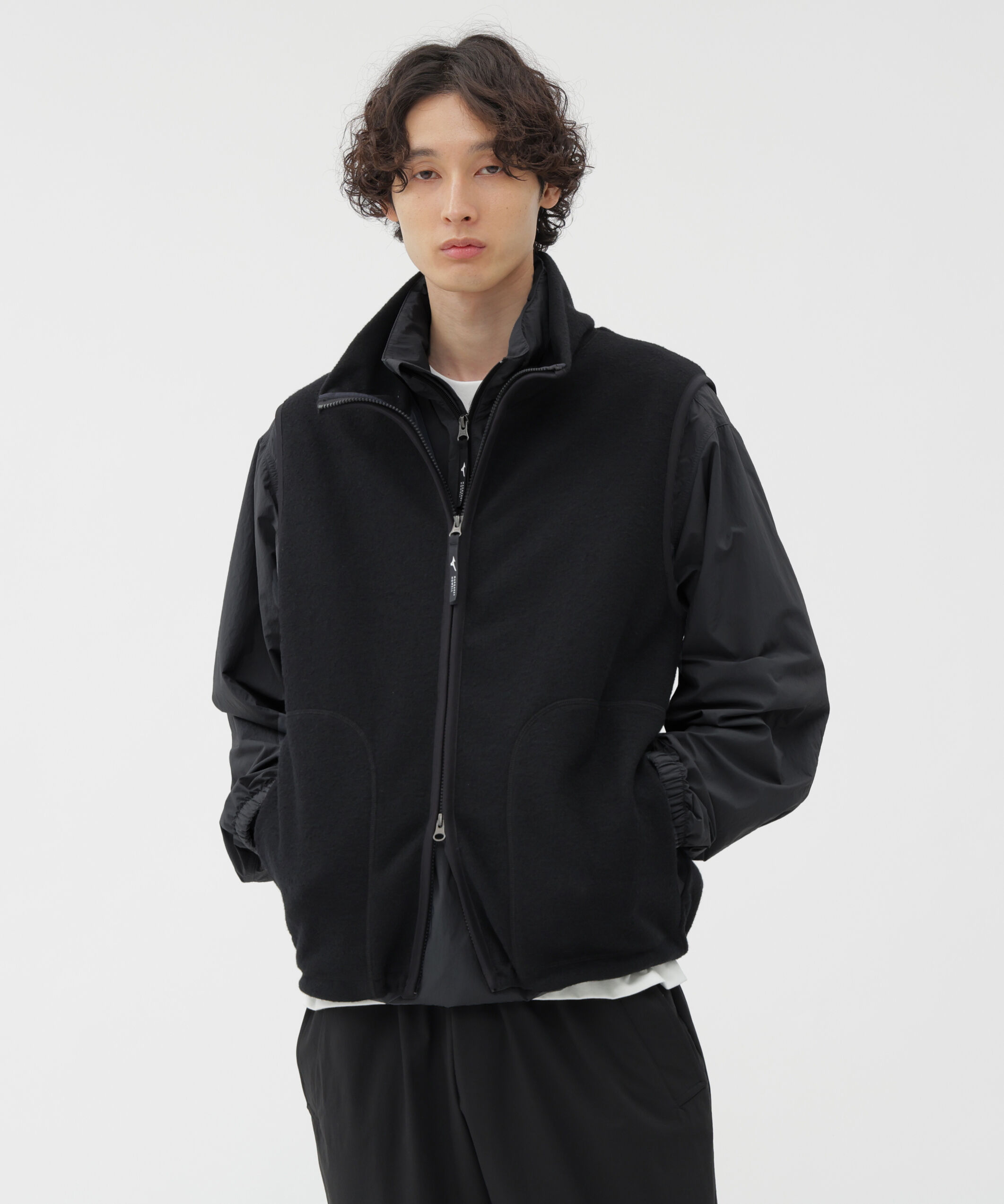 MARGARET HOWELL「WOOL NYLON COMPRESSED JERSEY BLOUSON」|その他|BLACK