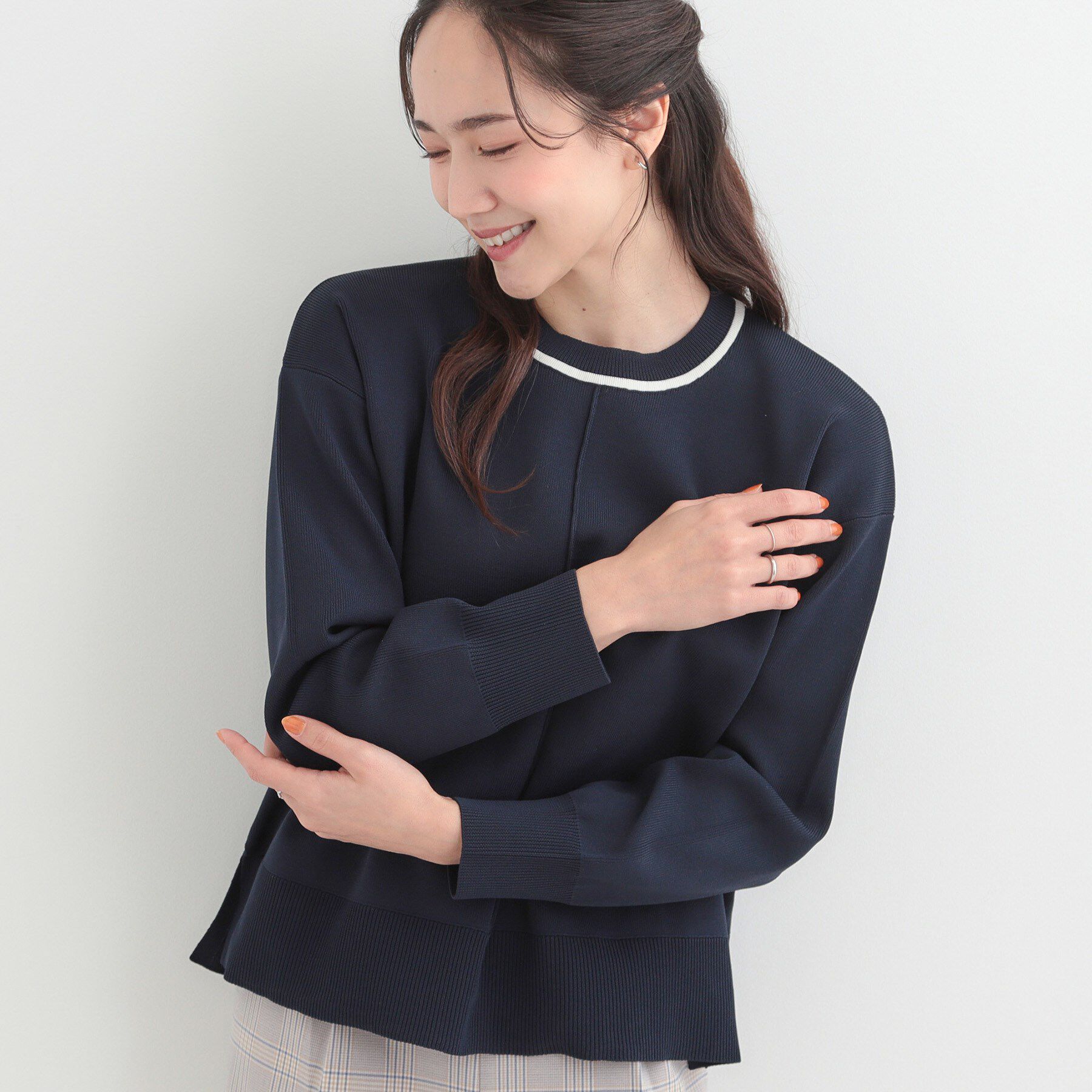 SHOO･LA･RUE「【洗濯機可/S-LL】体型カバーが叶う スポンディッシュ パイピングニット」|ニット・セーター|ネイビー(094)