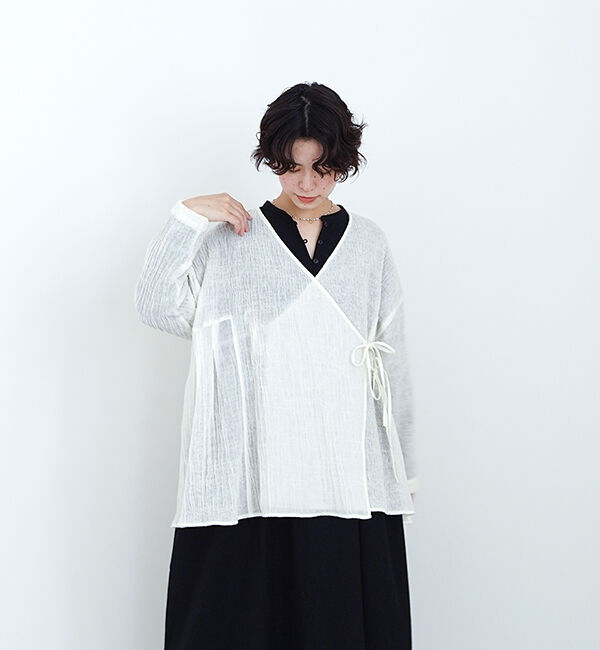 オオカミとフクロウ「フクロウと湖畔に映るわたしと&ldquo;はおり&rdquo;」|その他|