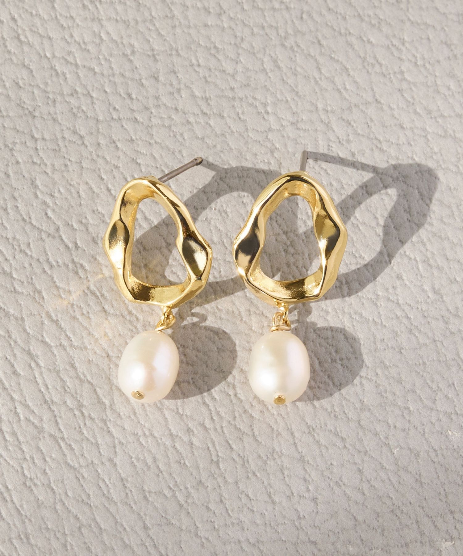 Phoebe「メルトパールドロップピアス」|ピアス|