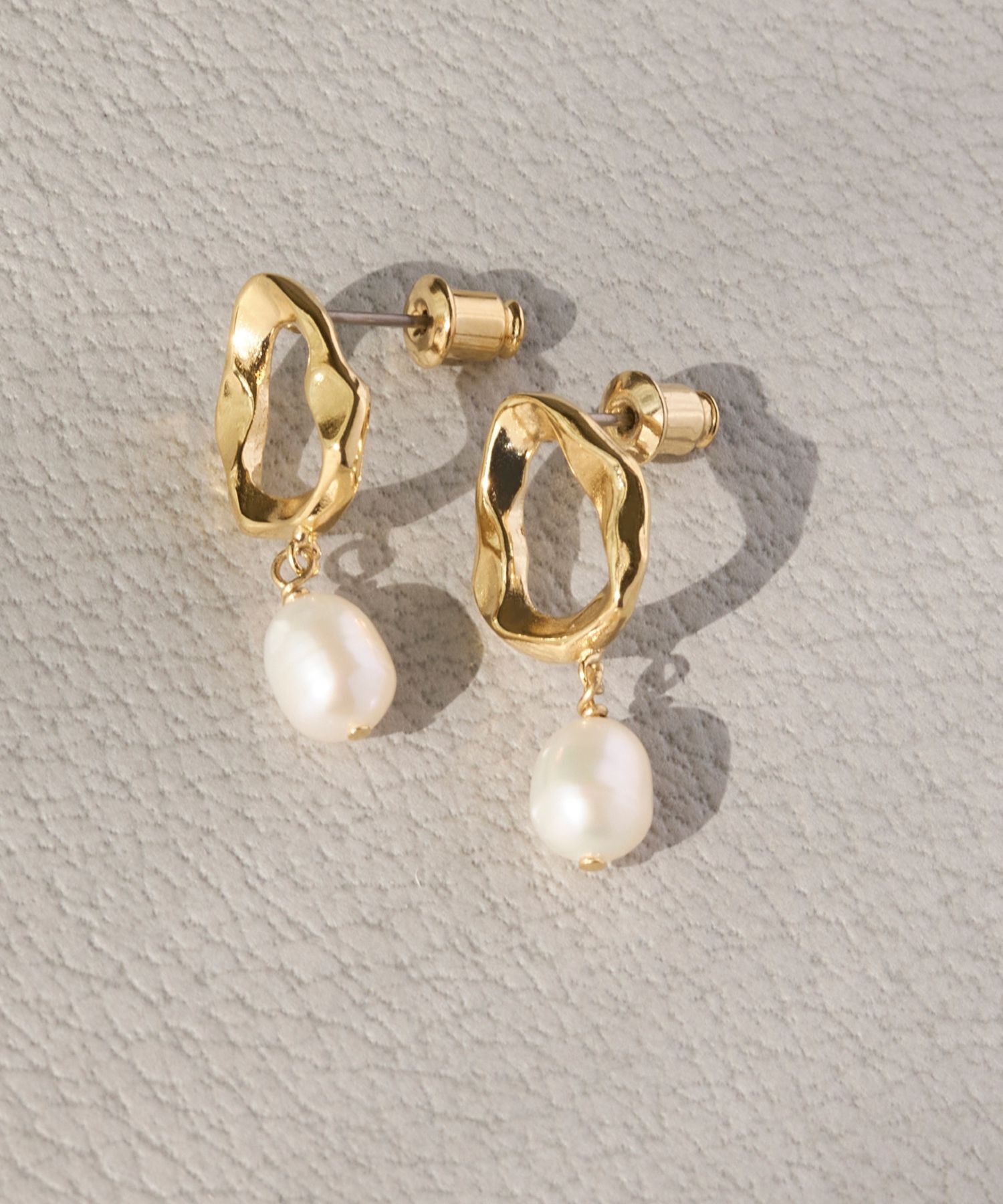 Phoebe「メルトパールドロップピアス」|ピアス|