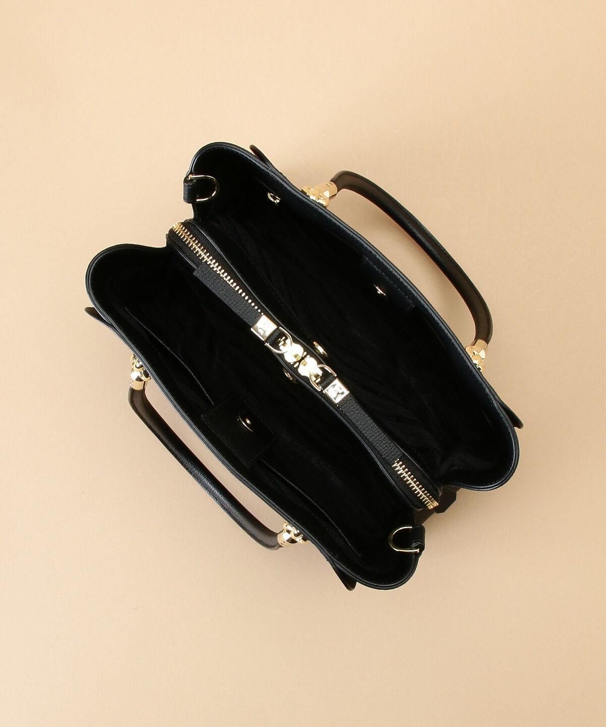 Samantha Thavasa「アベクトワ レザースクエアトートバッグ 小サイズ」|トートバッグ|