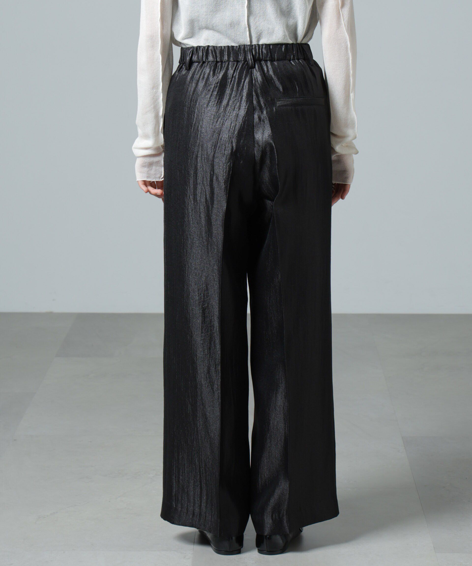 nano･universe「シャイニーサテンイージーパンツ」|チノ|