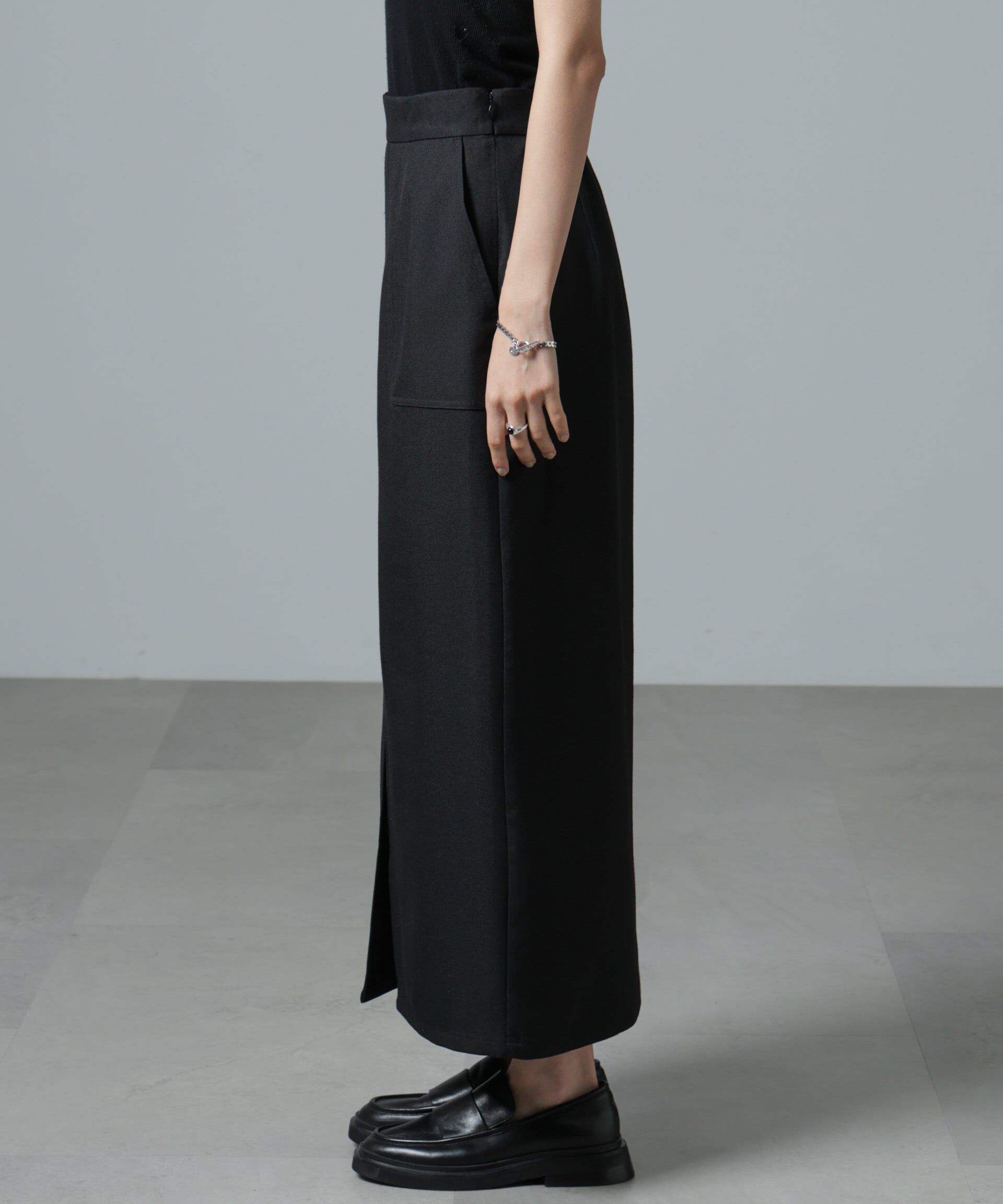 nano･universe「フロントスリットタイトナロースカート」|スカート|