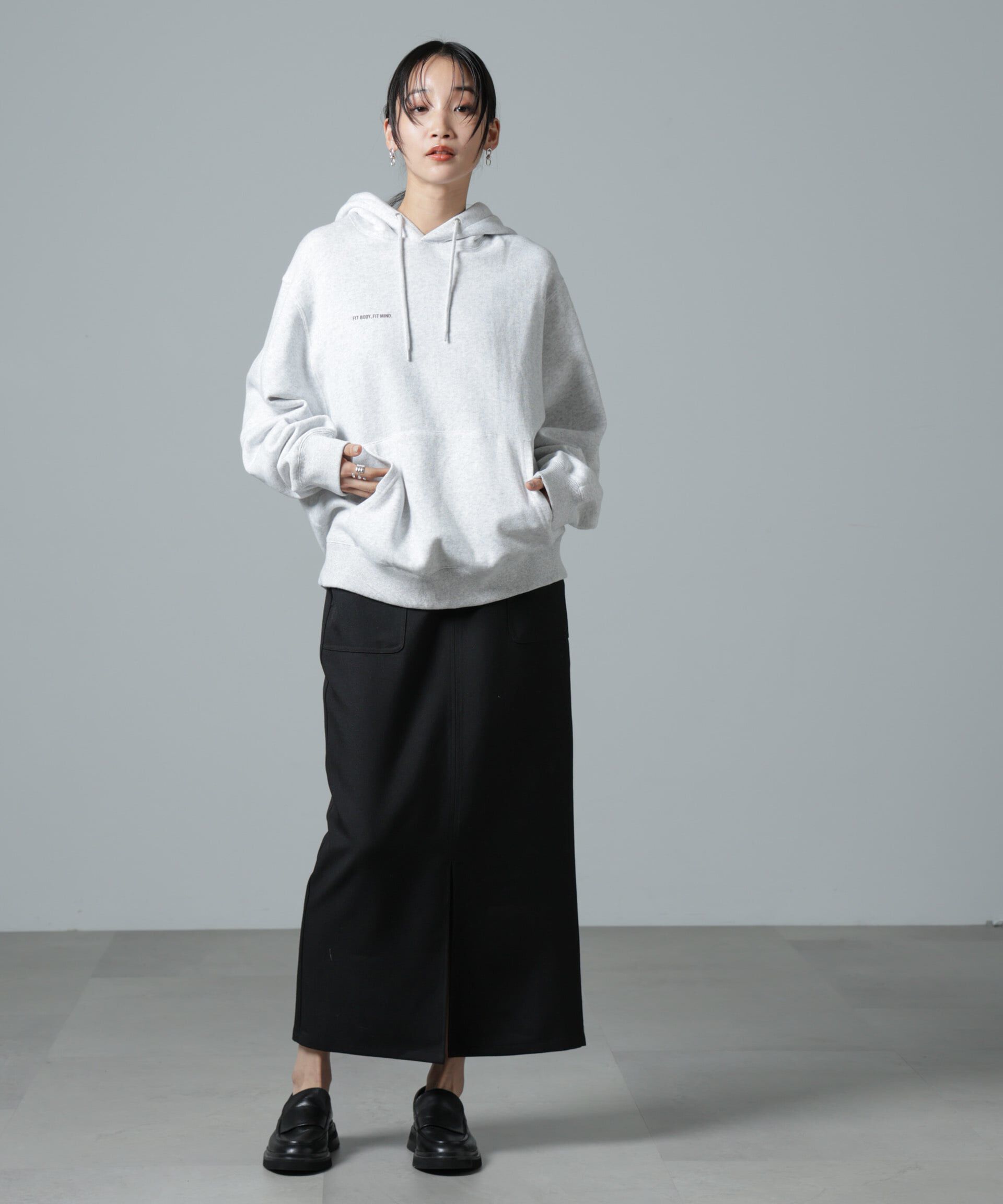 nano･universe「フロントスリットタイトナロースカート」|スカート|