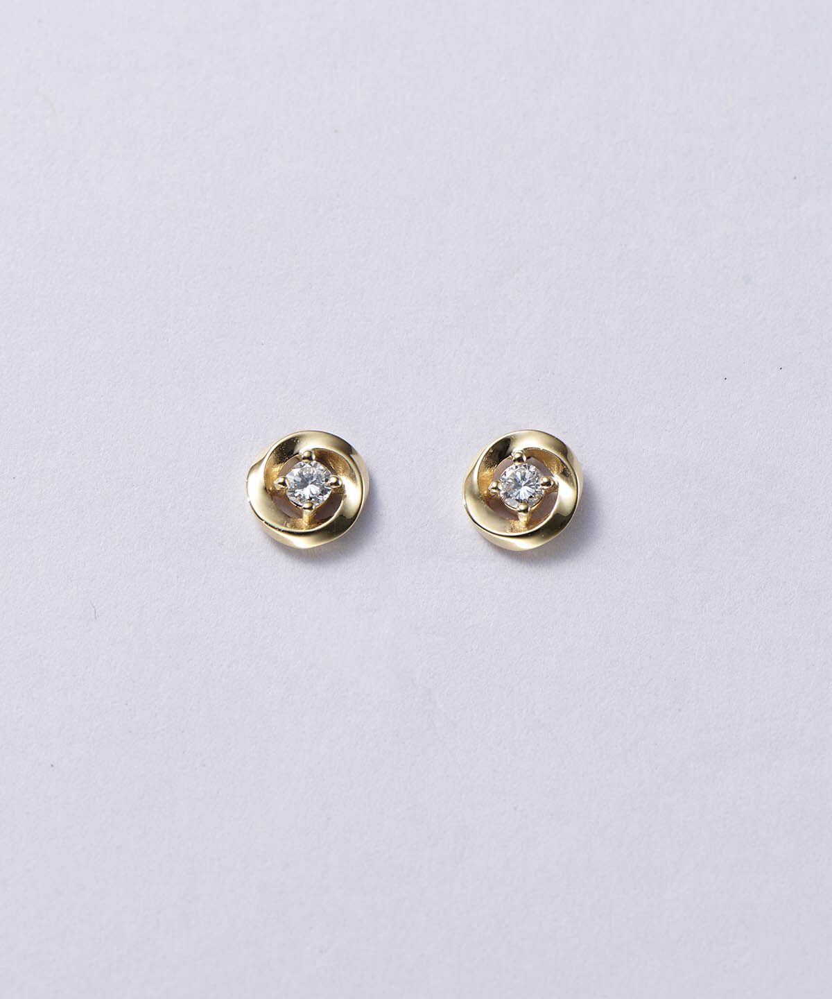 Samantha Tiara「K10 YG ラウンド ダイヤモンドピアス」|ピアス|K10 YG