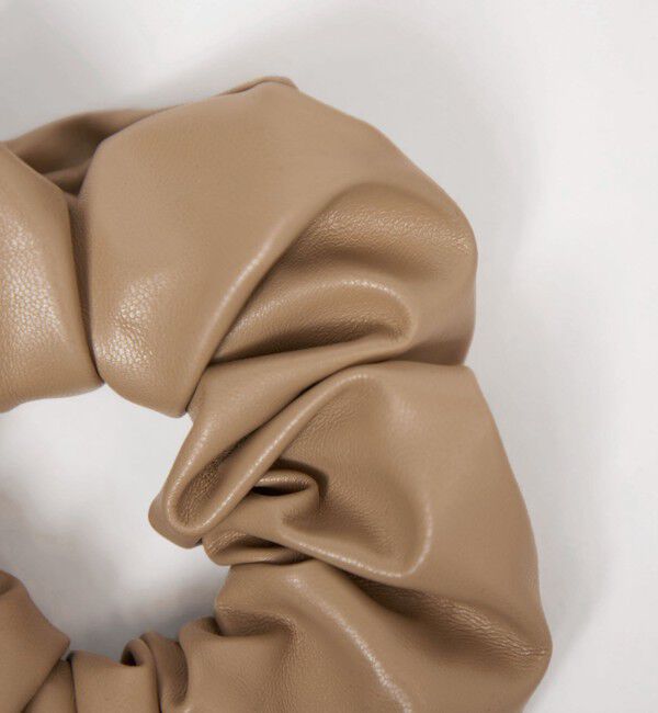 EMMEL REFINES「＜EMMEL REFINES＞EM レザーライク シュシュ」|ヘアゴム・シュシュ|