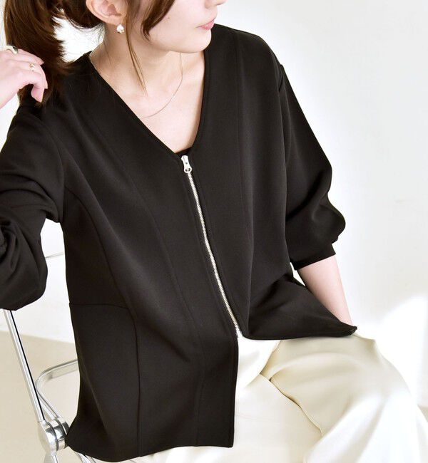 quaranciel「《予約》quaranciel:〈洗濯機可能〉カットジョーゼット Vネック ジップ カーディガン」|カーディガン|ブラック
