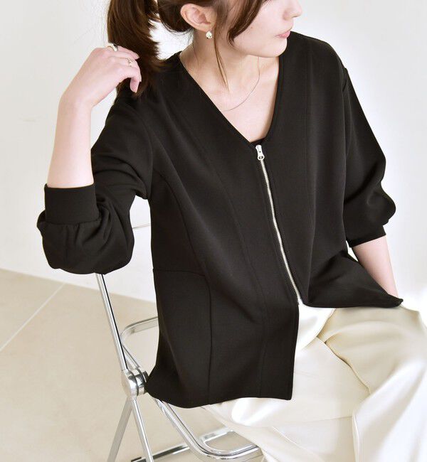 quaranciel「《予約》quaranciel:〈洗濯機可能〉カットジョーゼット Vネック ジップ カーディガン」|カーディガン|