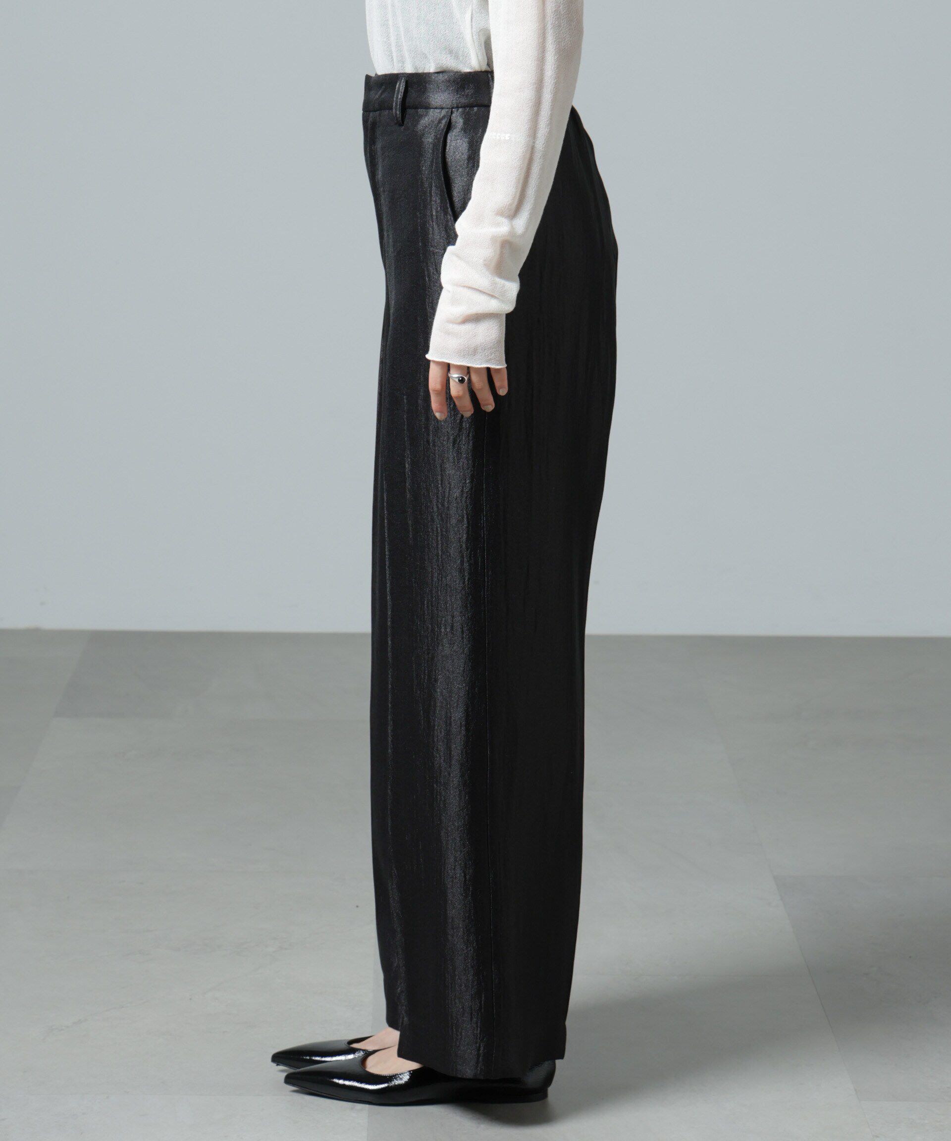 nano･universe「シャイニーサテンイージーパンツ」|チノ|