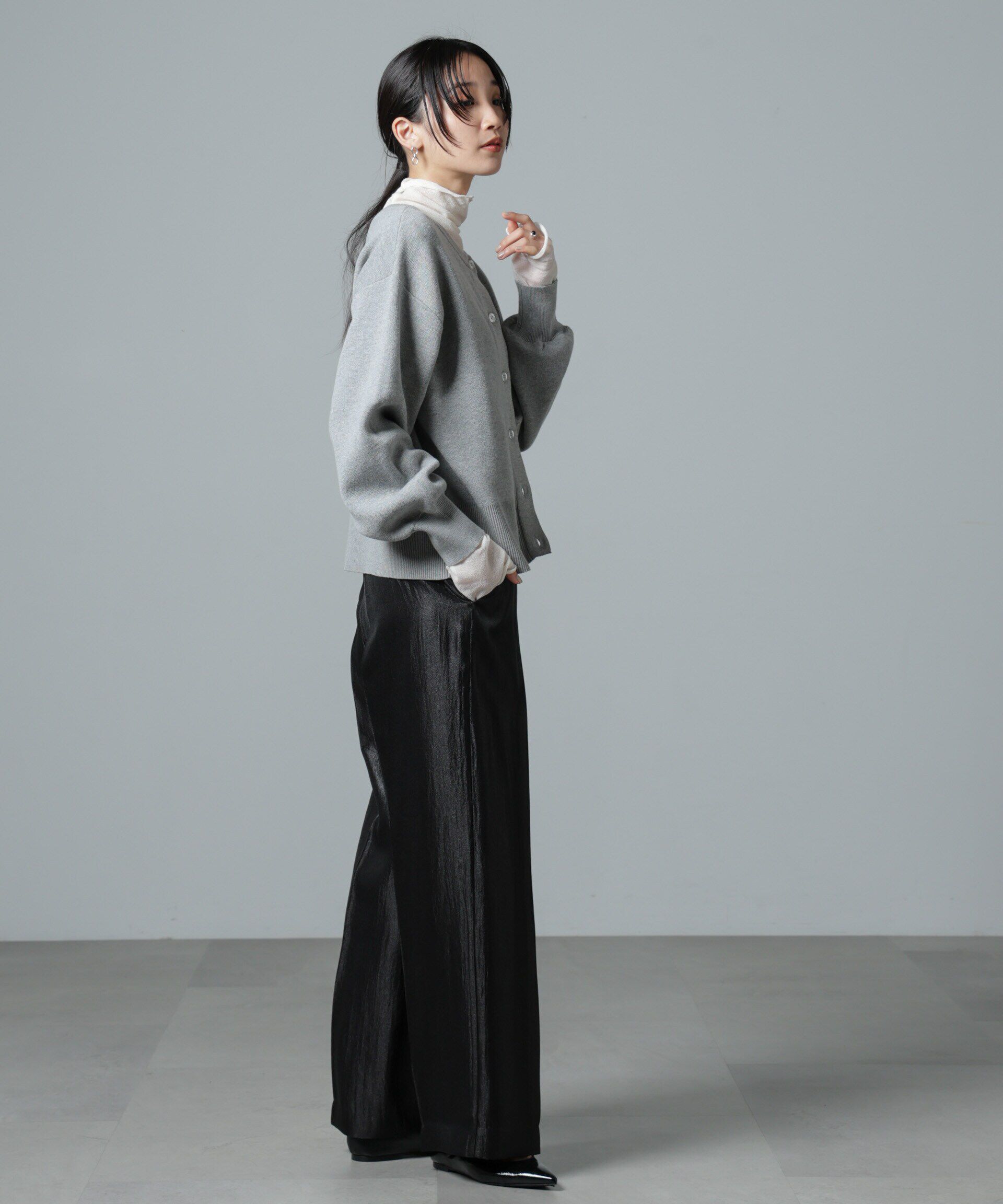 nano･universe「シャイニーサテンイージーパンツ」|チノ|