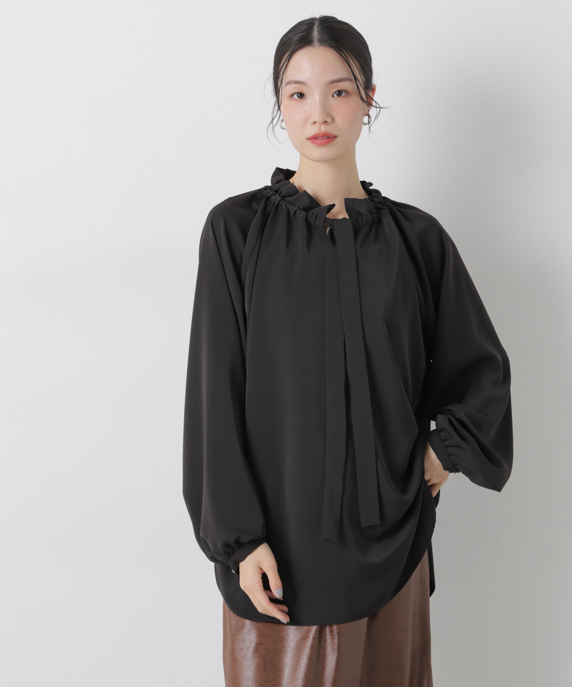 nano･universe「フリルカラーボータイブラウス」|シャツ・ブラウス|