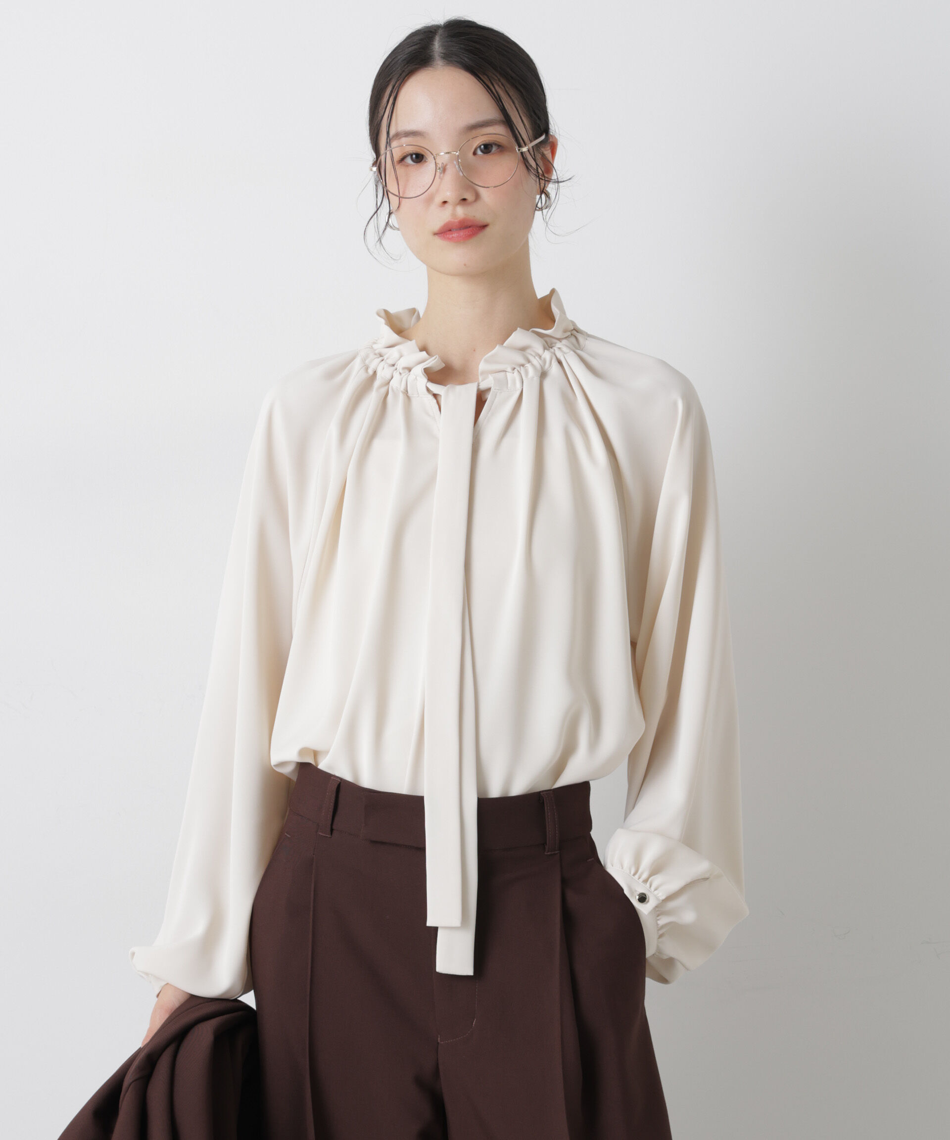 nano･universe「フリルカラーボータイブラウス」|シャツ・ブラウス|