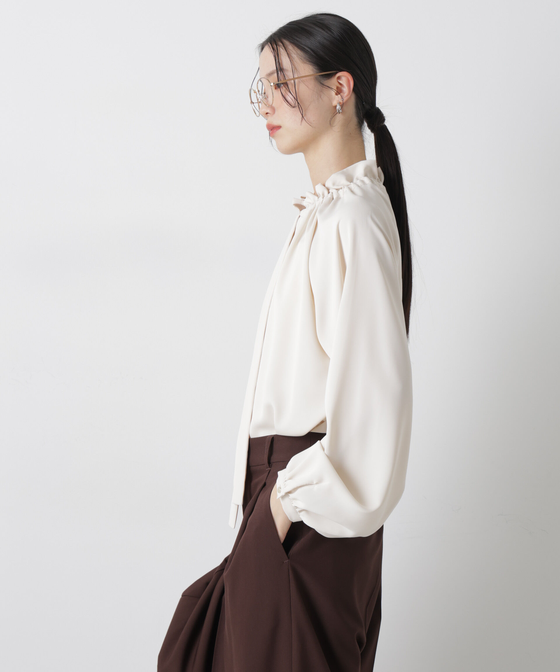 nano･universe「フリルカラーボータイブラウス」|シャツ・ブラウス|