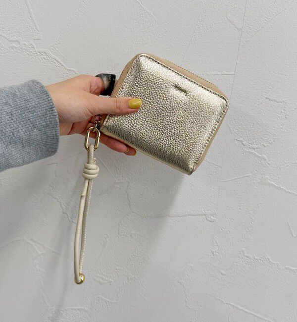 fredy emue「【WEB限定】【BEAURE/ビュレ】レザーストラップウォレット M」|財布|