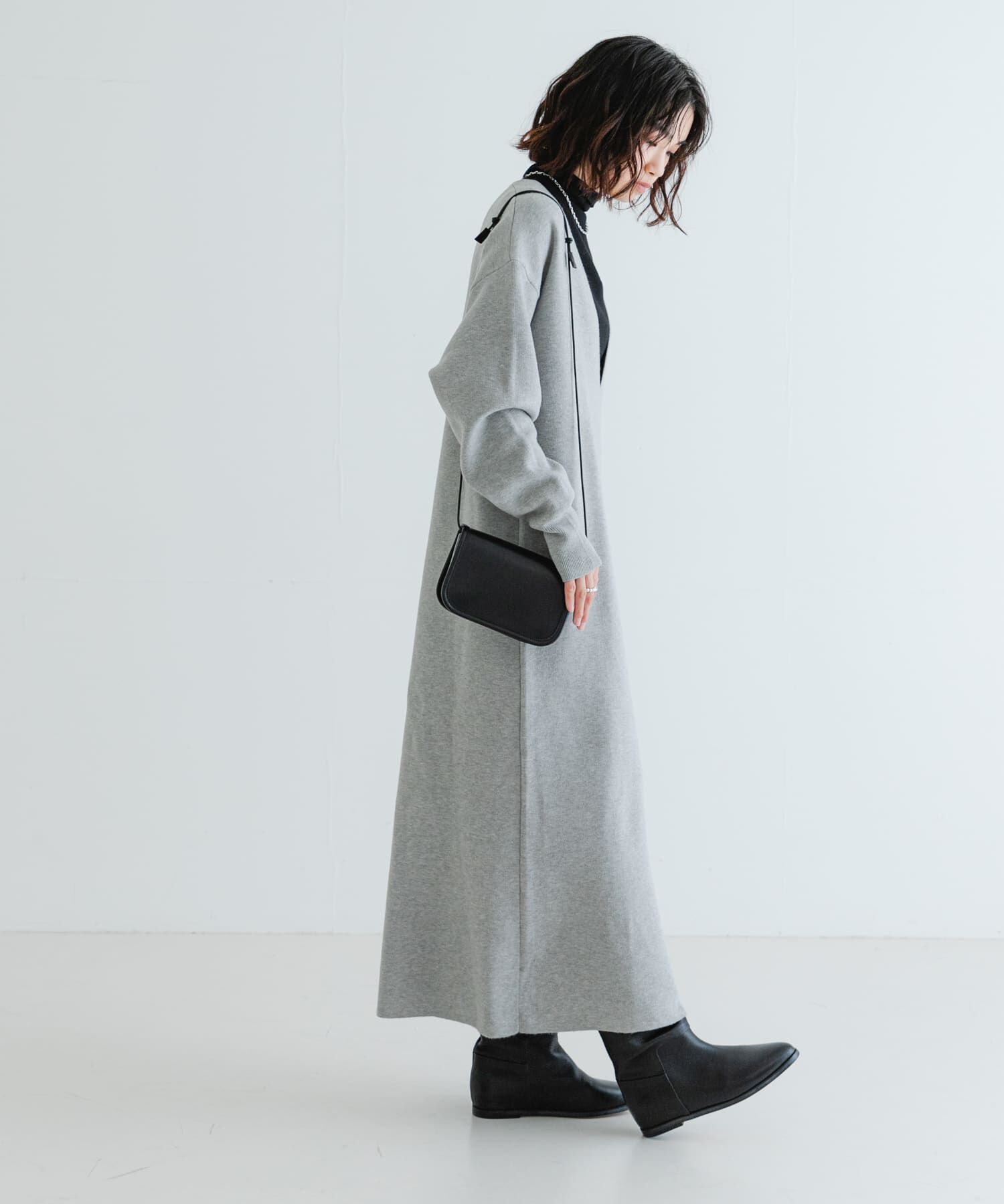 URBAN RESEARCH「深Vネックニットワンピース」|ワンピース|