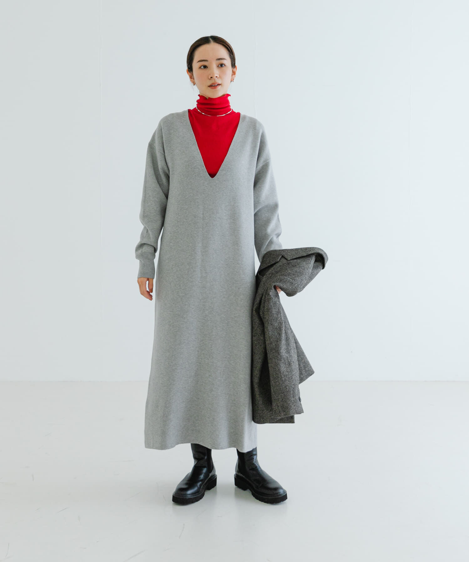 URBAN RESEARCH「深Vネックニットワンピース」|ワンピース|