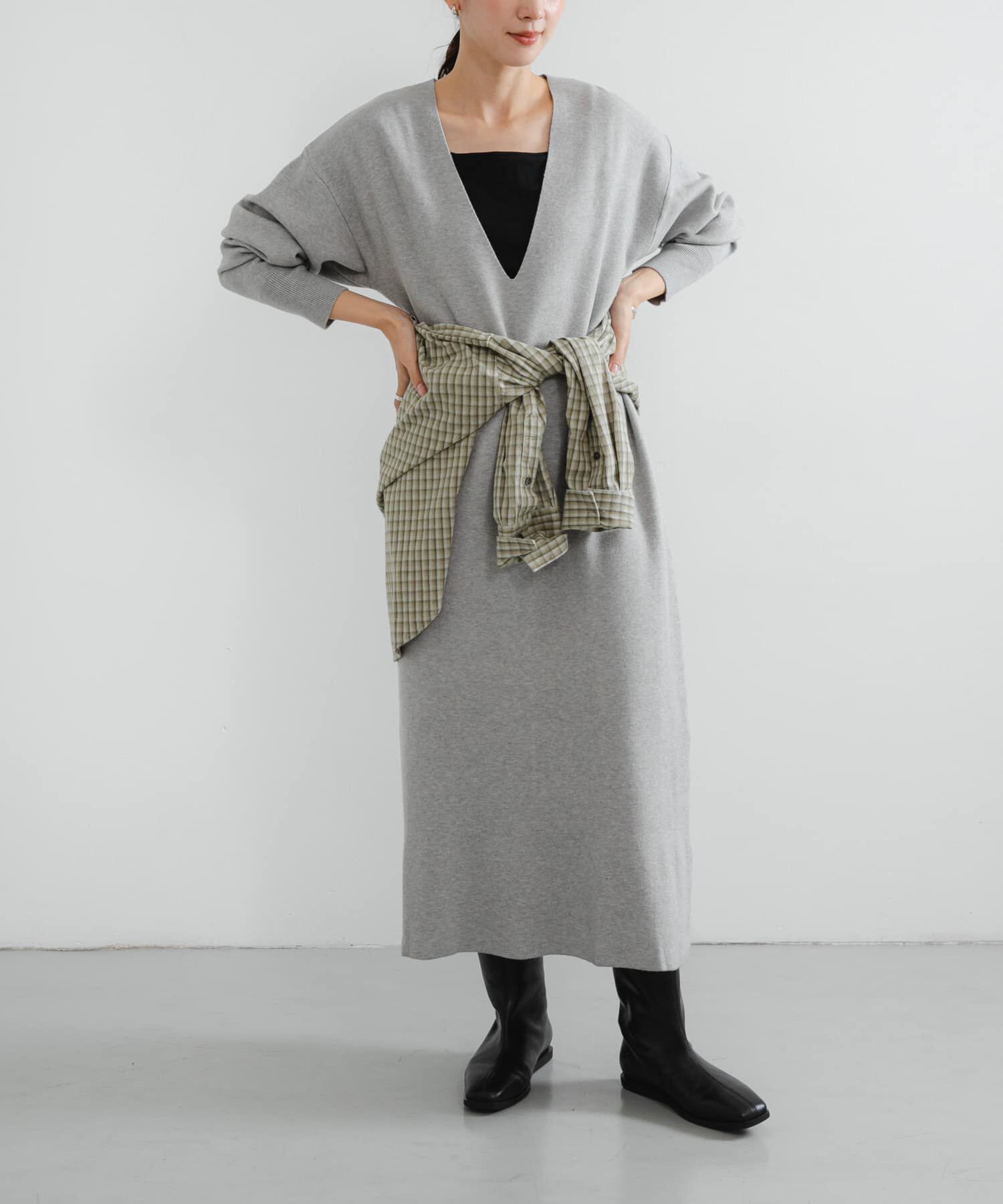 URBAN RESEARCH「深Vネックニットワンピース」|ワンピース|