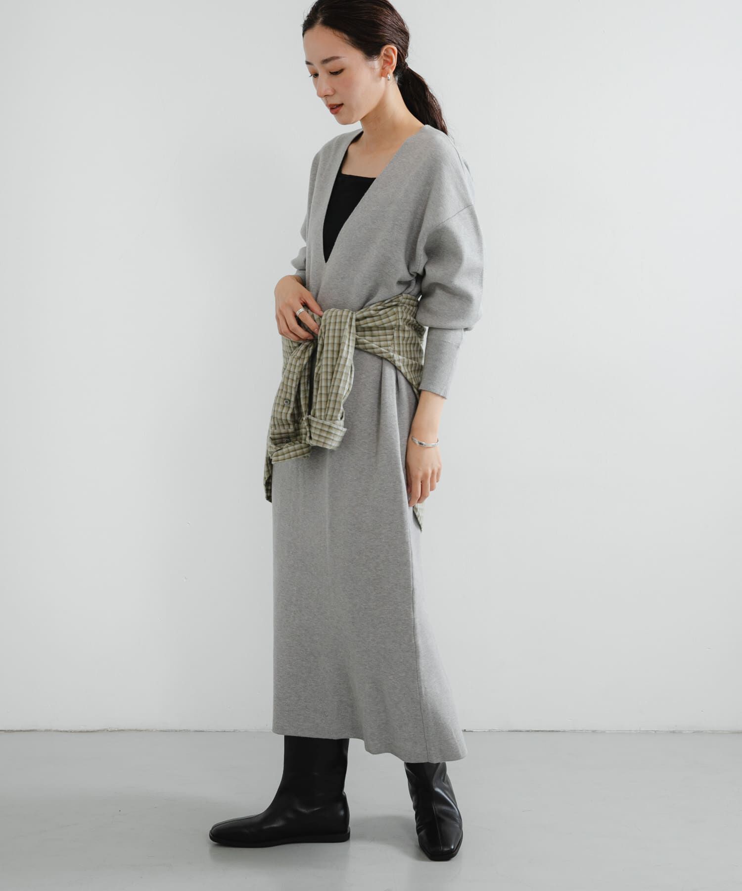 URBAN RESEARCH「深Vネックニットワンピース」|ワンピース|