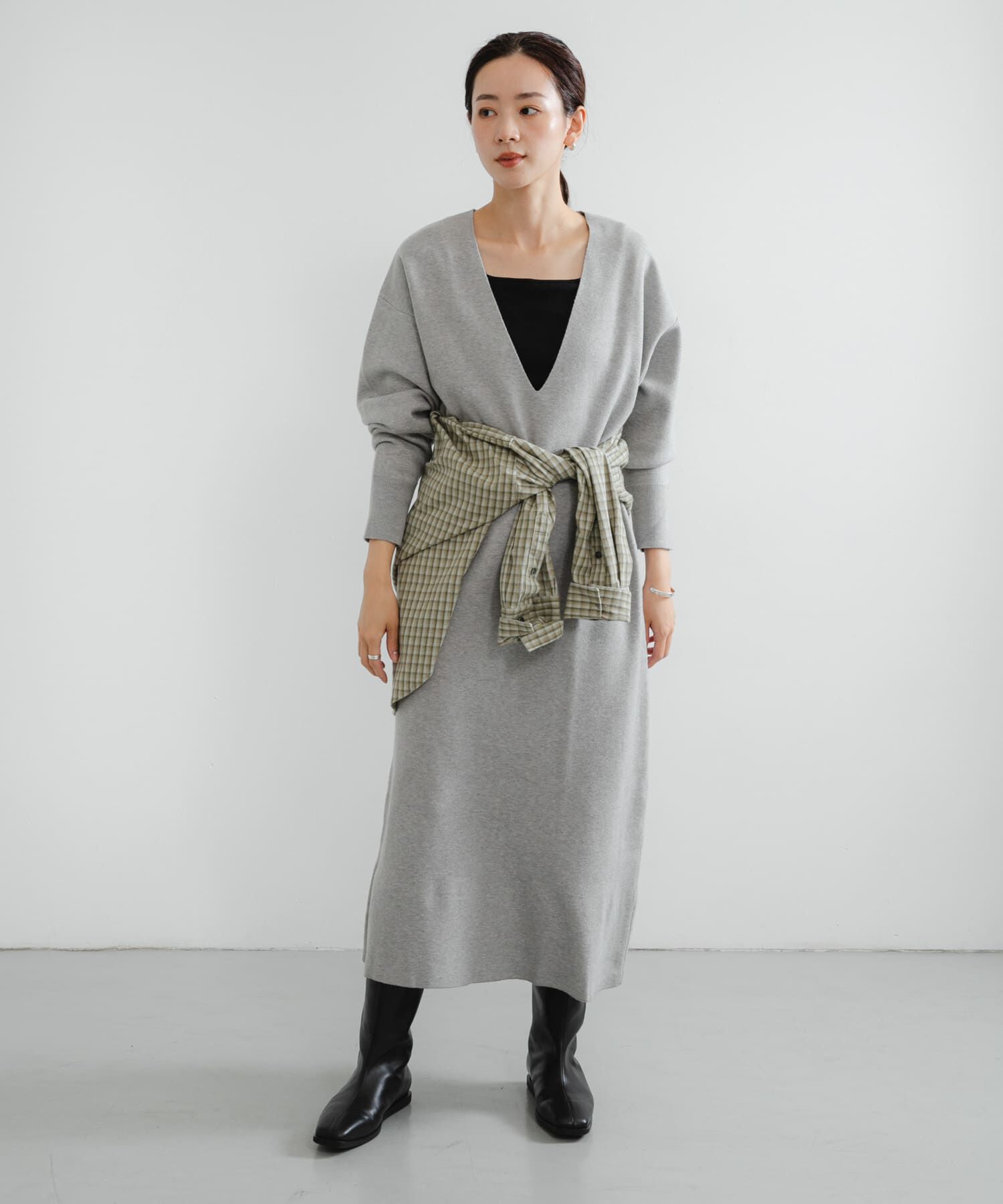 URBAN RESEARCH「深Vネックニットワンピース」|ワンピース|