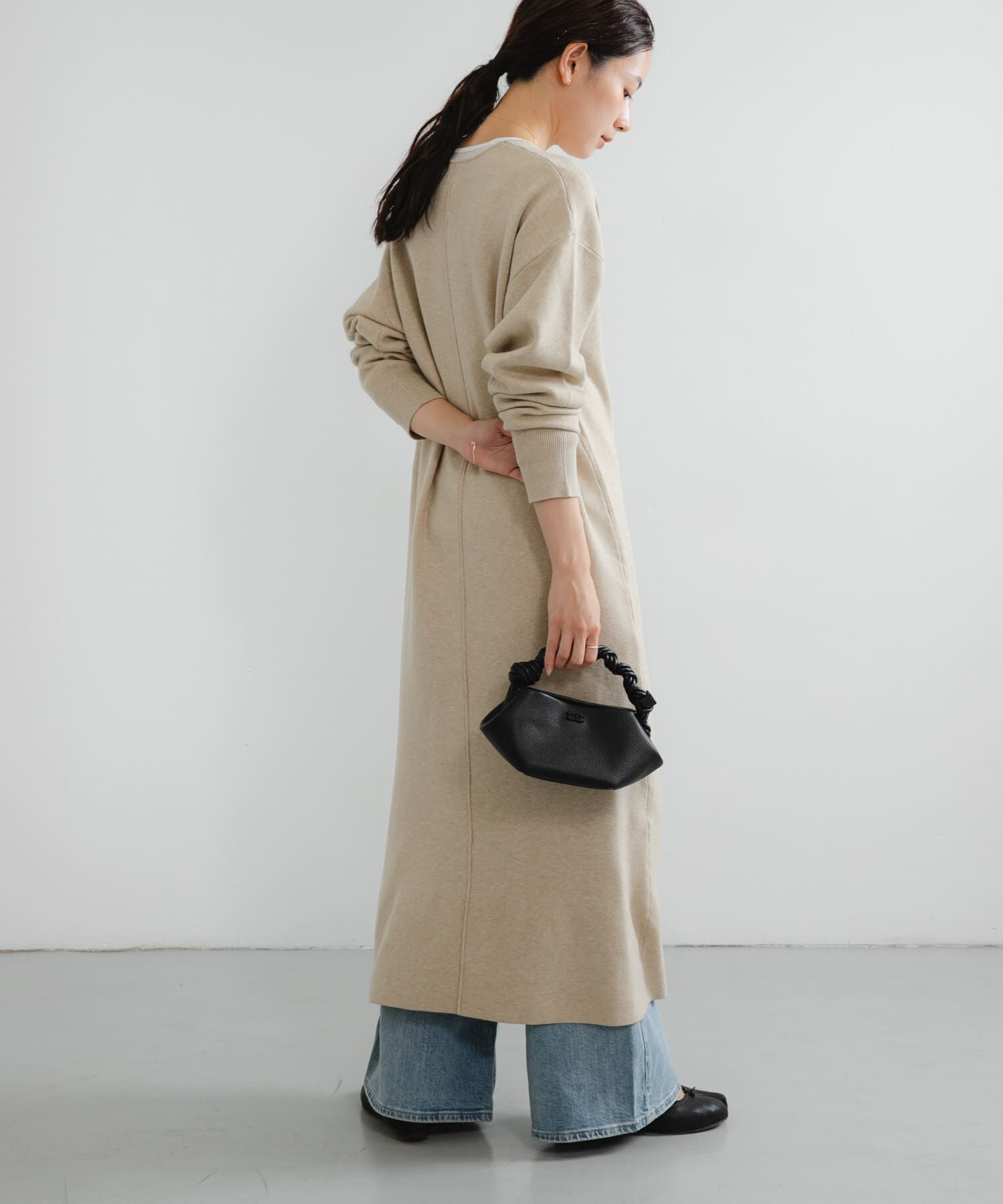 URBAN RESEARCH「深Vネックニットワンピース」|ワンピース|