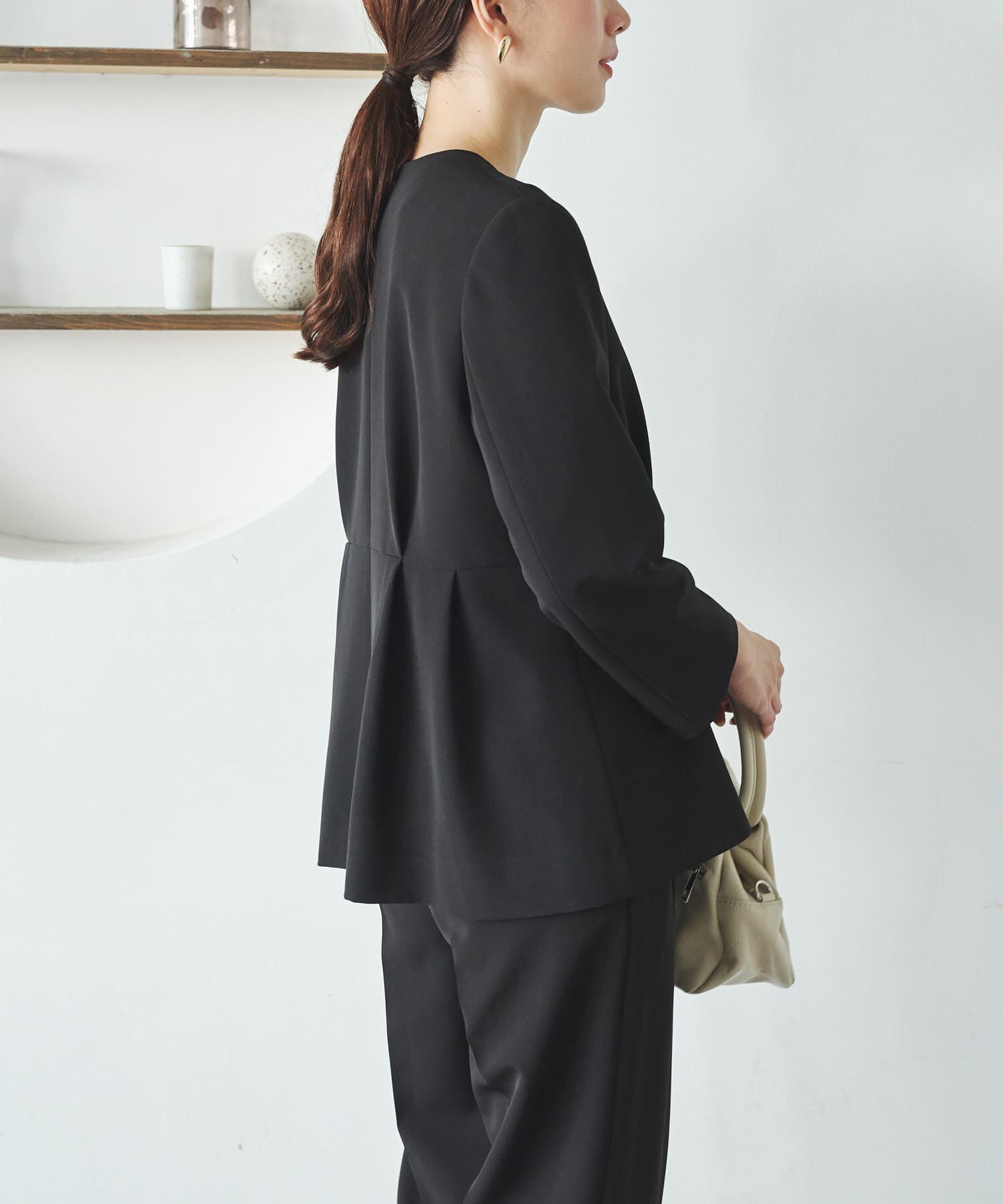 URBAN RESEARCH「ノーカラーペプラムジャケット」|ノーカラージャケット|
