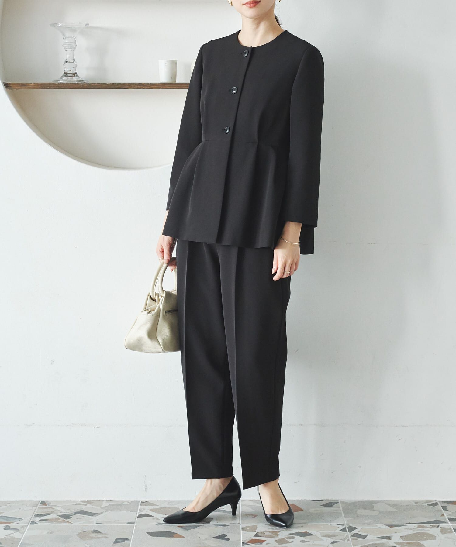 URBAN RESEARCH「ノーカラーペプラムジャケット」|ノーカラージャケット|