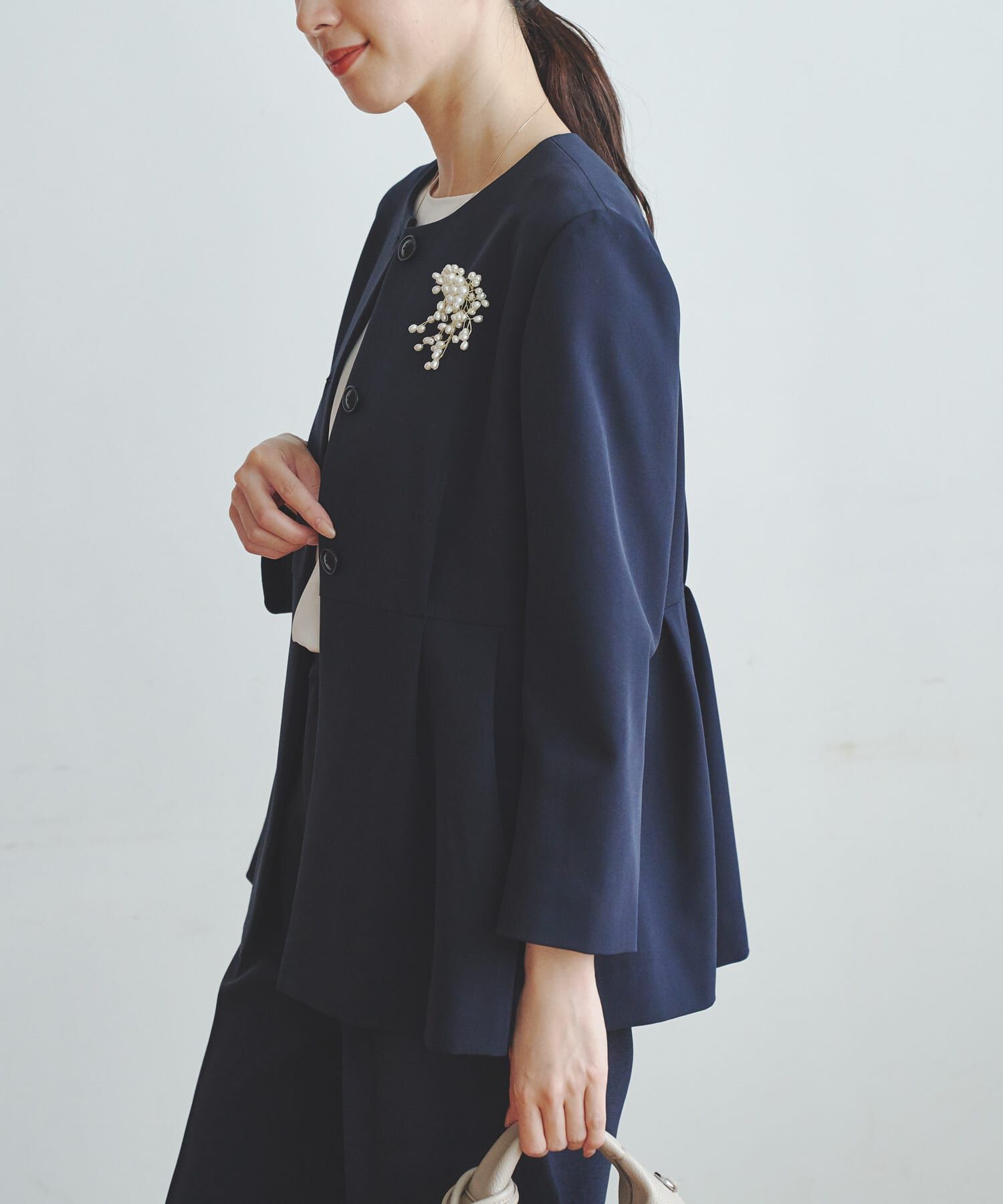 URBAN RESEARCH「ノーカラーペプラムジャケット」|ノーカラージャケット|