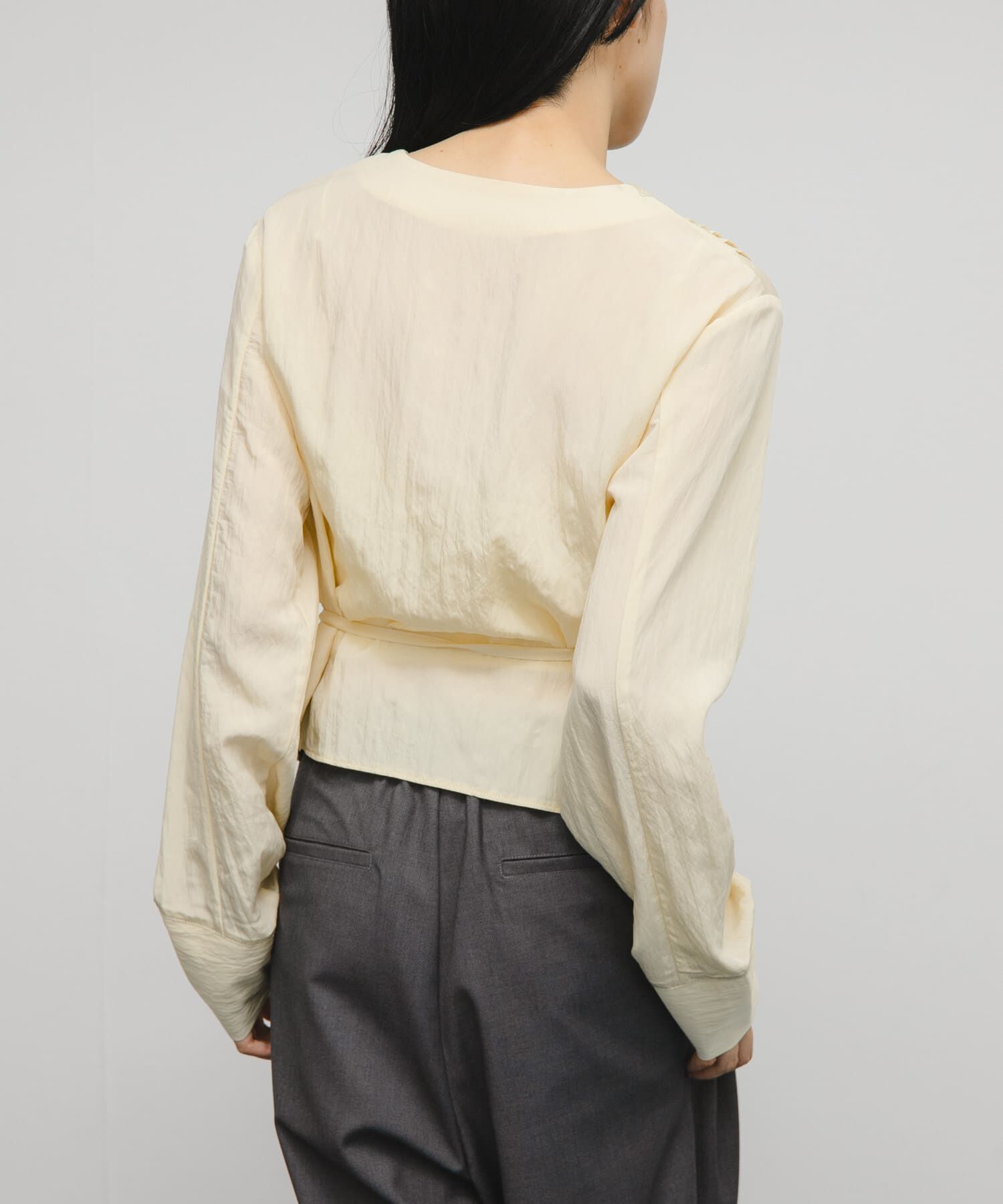  「ピンタックVネックブラウス」|シャツ・ブラウス|