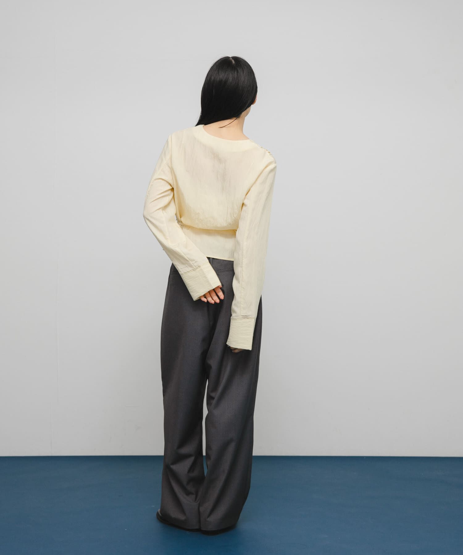  「ピンタックVネックブラウス」|シャツ・ブラウス|