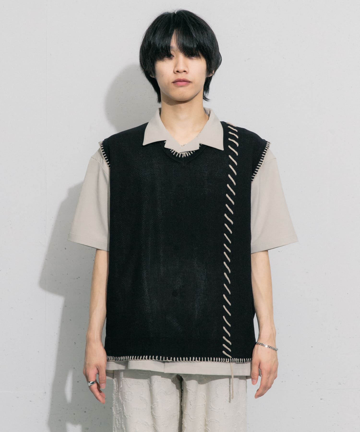 SENSE OF PLACE by URBAN RESEARCH「ブランケットステッチVネックベスト」|ベスト・ジレ|