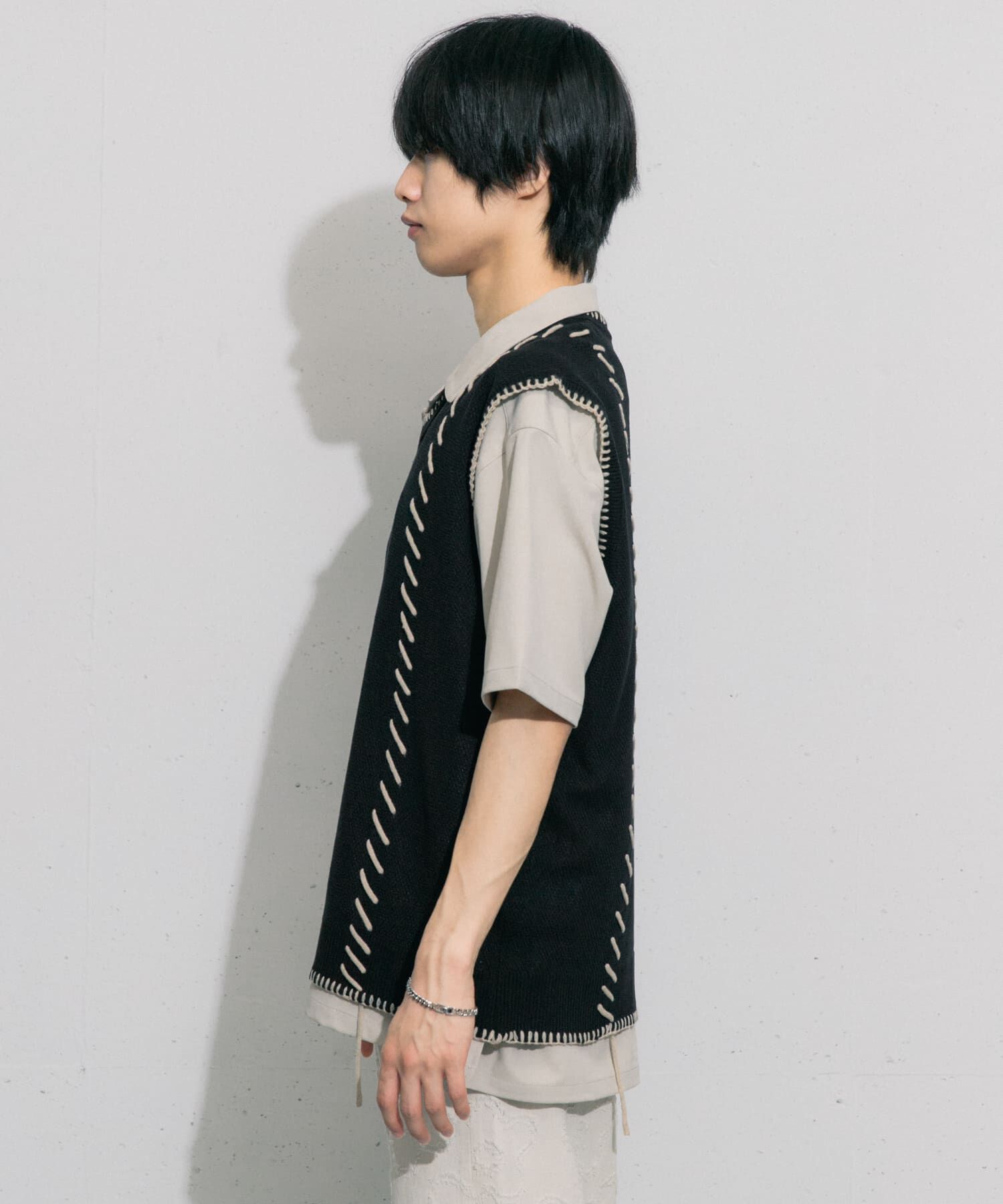 SENSE OF PLACE by URBAN RESEARCH「ブランケットステッチVネックベスト」|ベスト・ジレ|