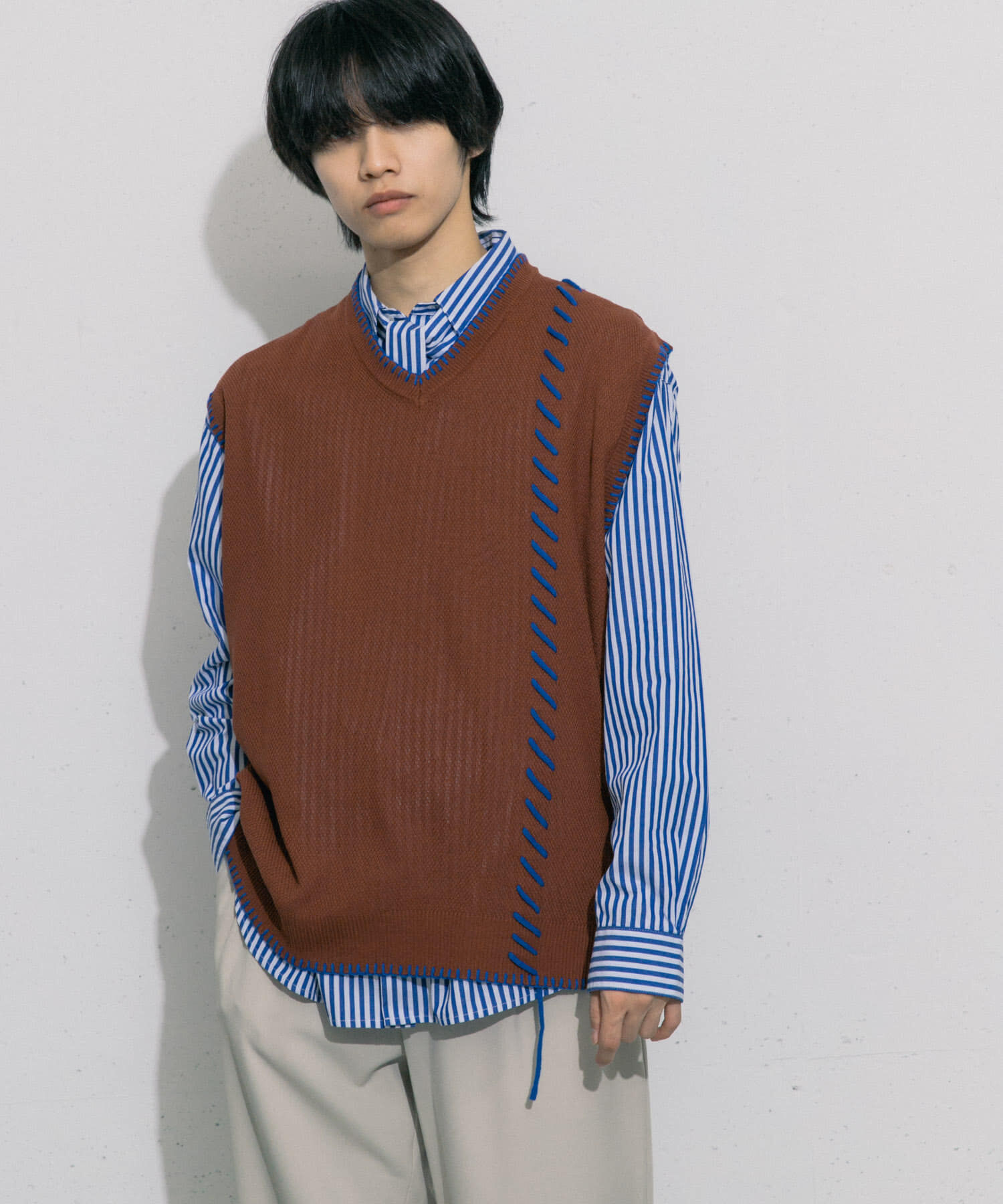 SENSE OF PLACE by URBAN RESEARCH「ブランケットステッチVネックベスト」|ベスト・ジレ|