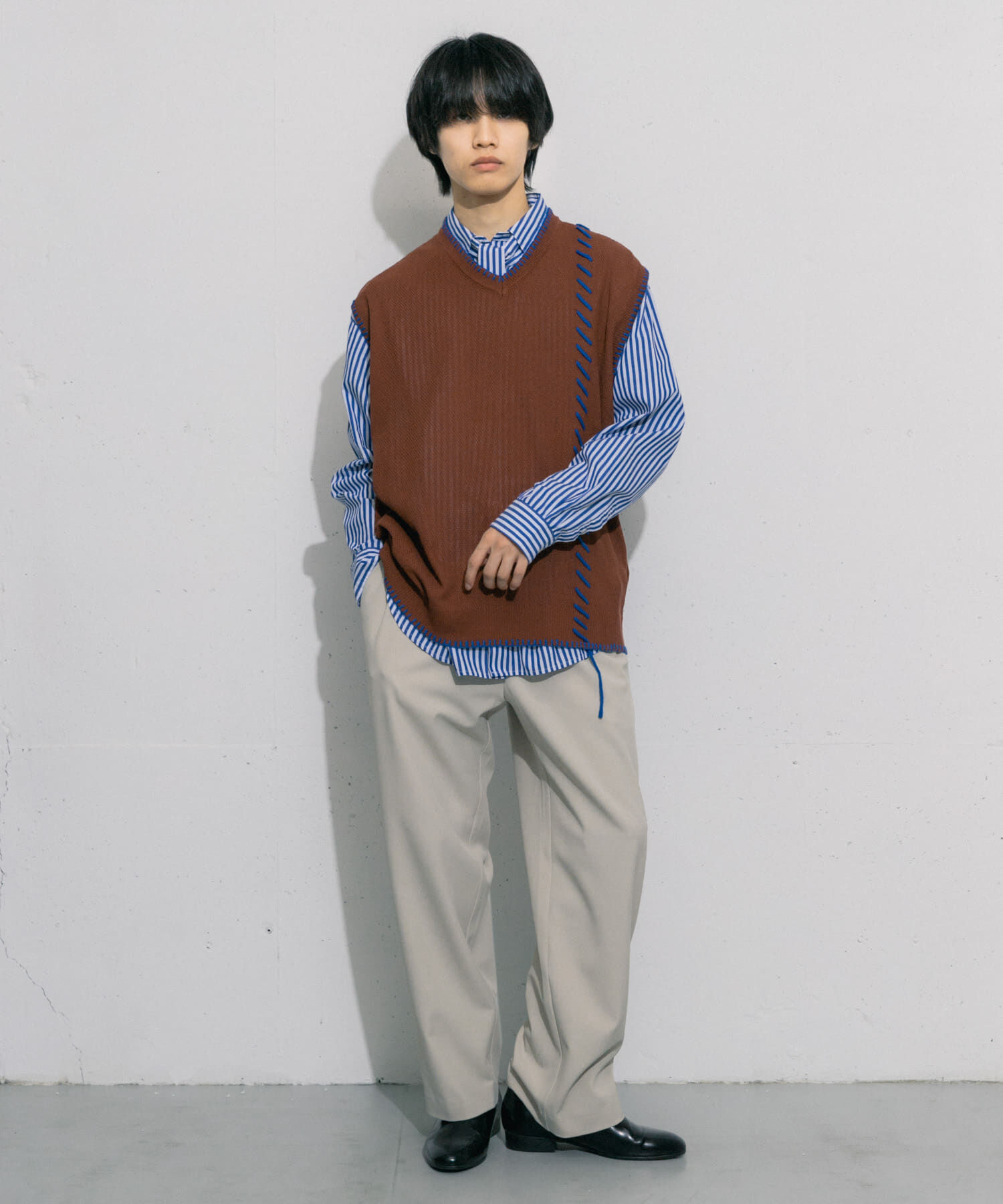 SENSE OF PLACE by URBAN RESEARCH「ブランケットステッチVネックベスト」|ベスト・ジレ|