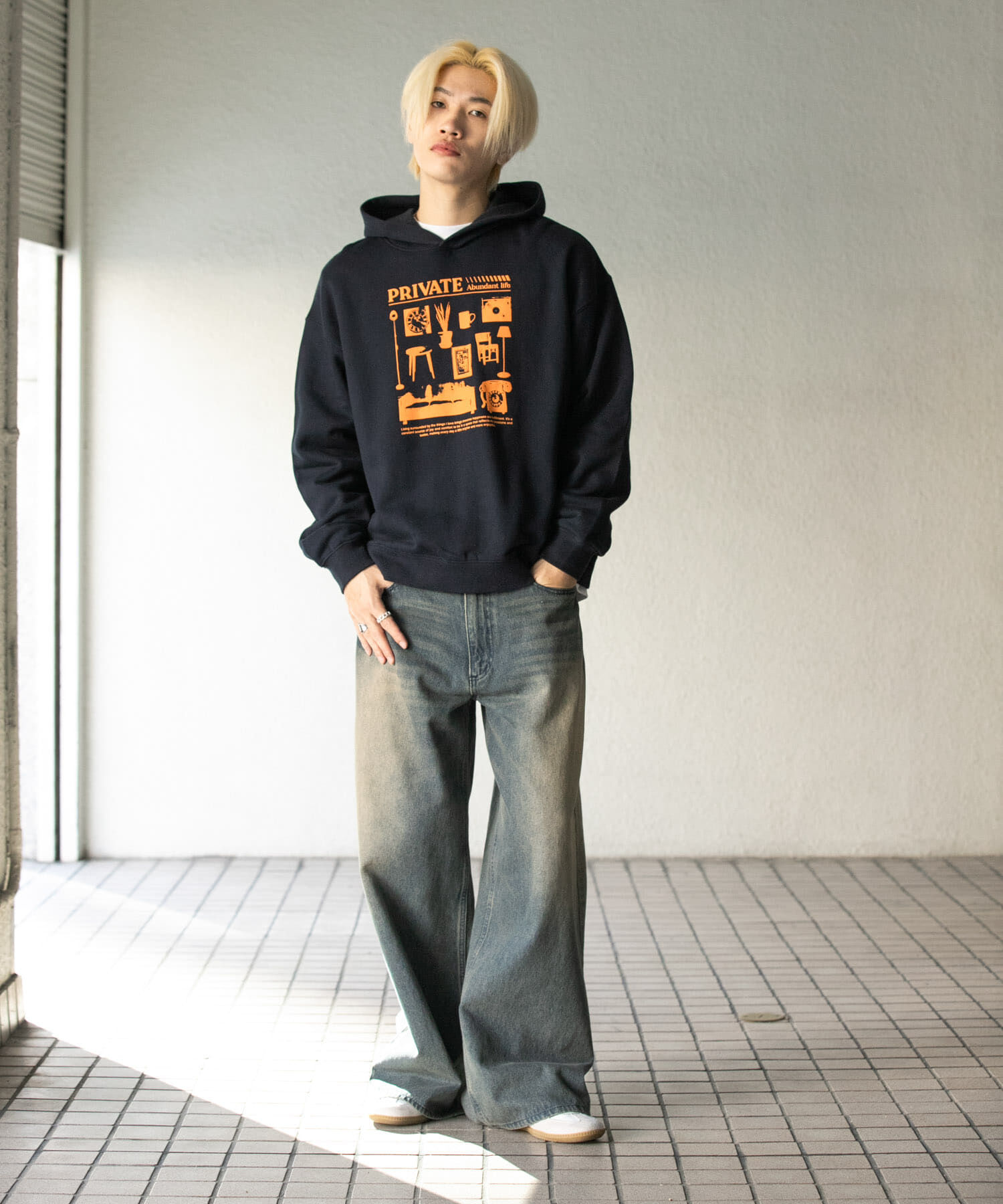 SENSE OF PLACE by URBAN RESEARCH「Furniture Graphic hoodie」|パーカー|