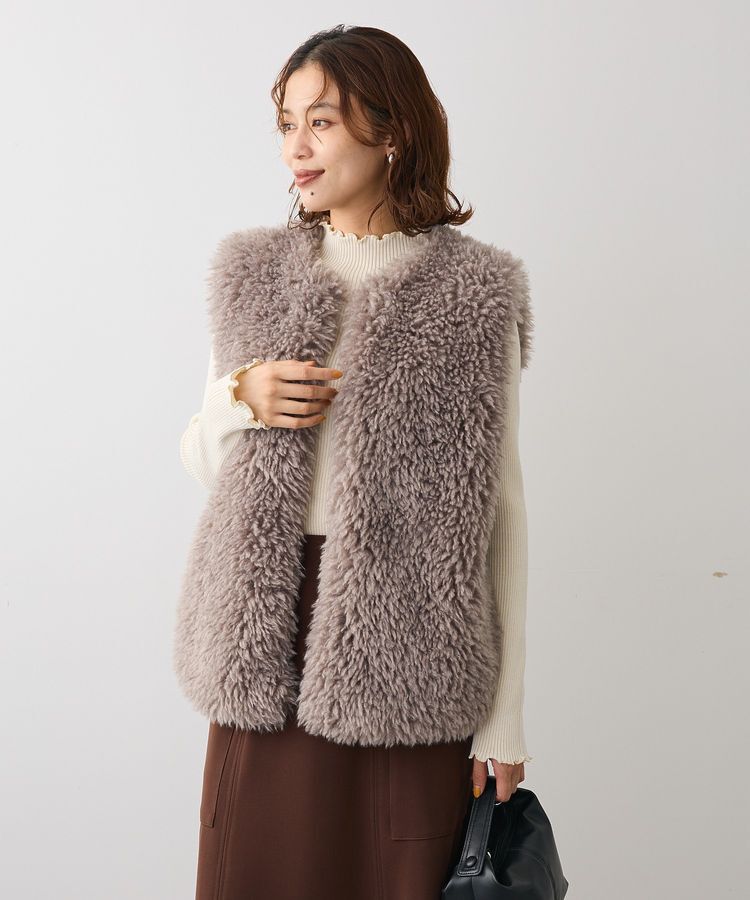 Green Parks「・ELENCARE DUE シープファーロングベスト」|ベスト・ジレ|Gray Beige