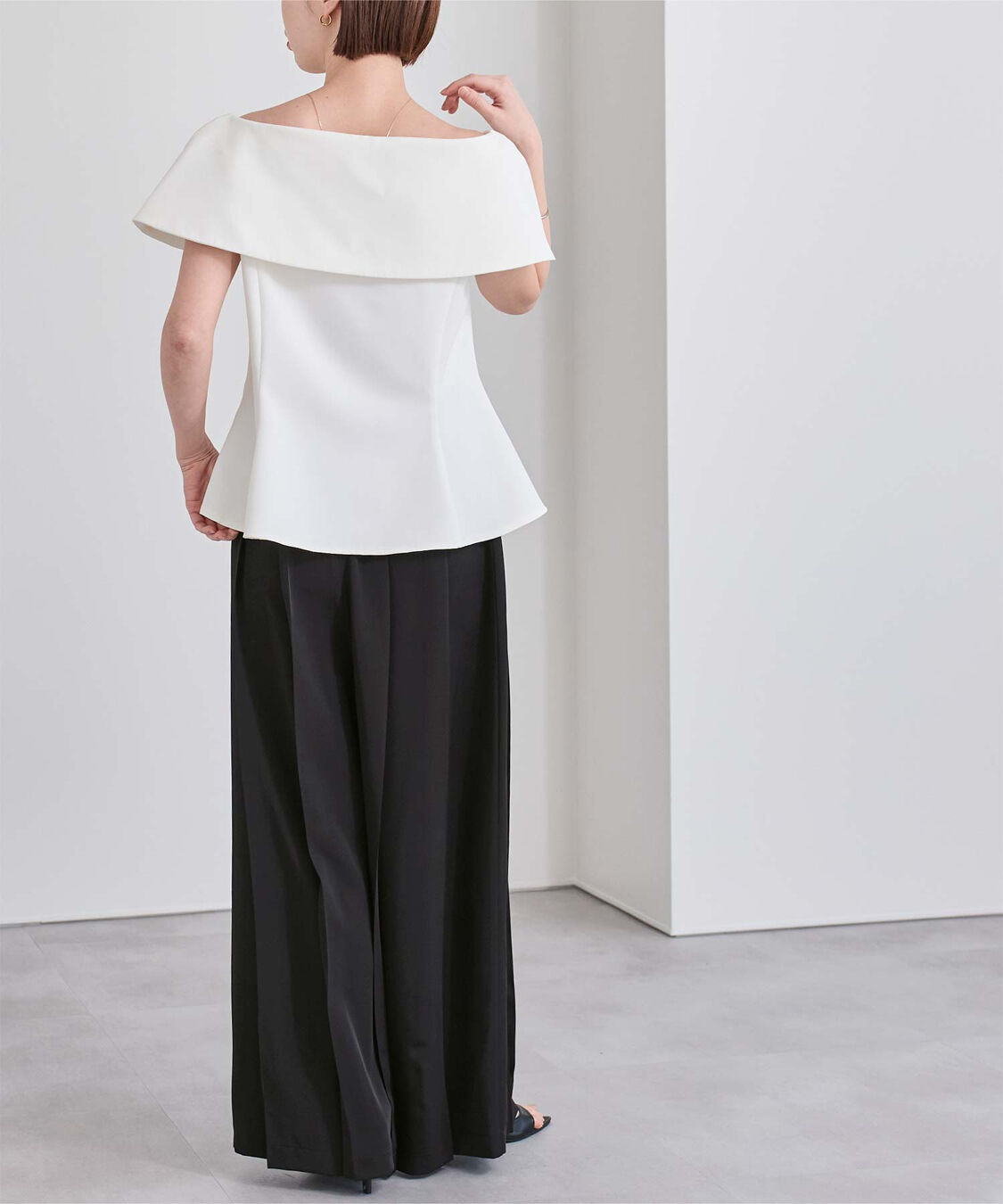 ur's「プリーツワイドパンツ」|スラックス|