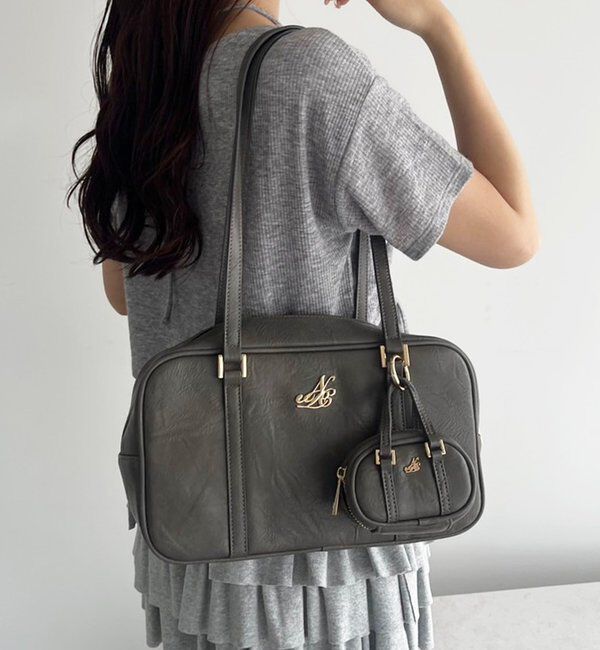  「チャーム付きスクエアボストン」|ショルダー・メッセンジャー|