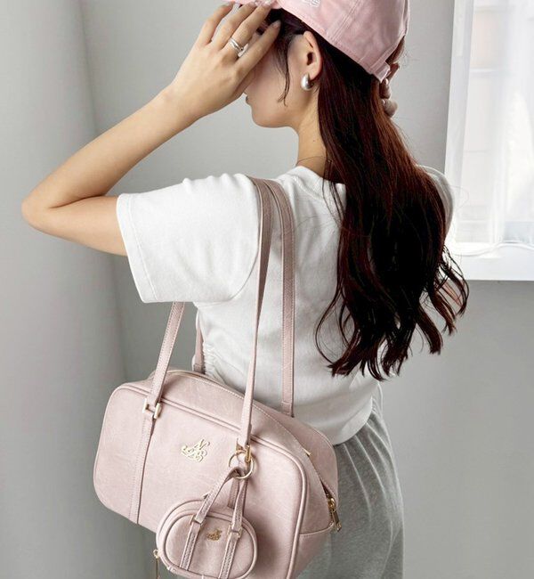  「チャーム付きスクエアボストン」|ショルダー・メッセンジャー|