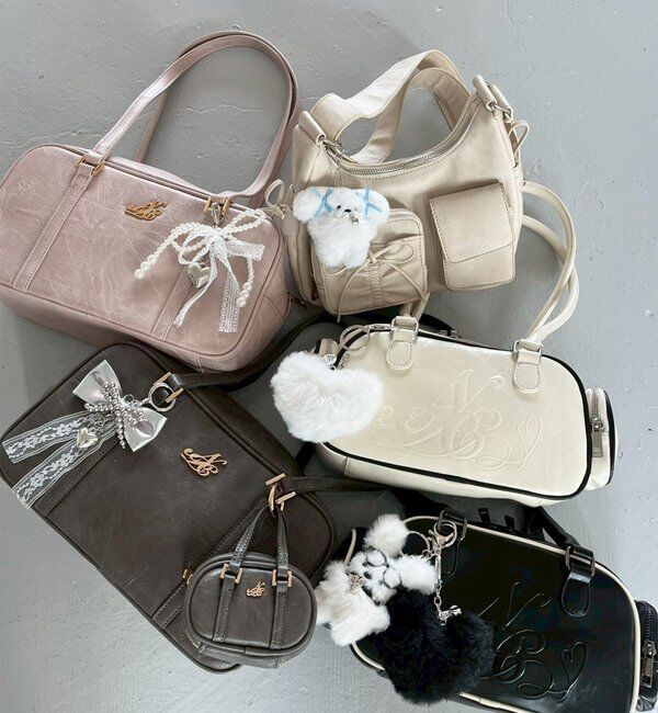  「チャーム付きスクエアボストン」|ショルダー・メッセンジャー|