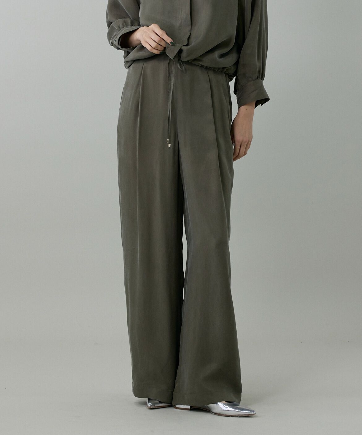 INED「キュプラフィブリルストレートパンツ」|その他|