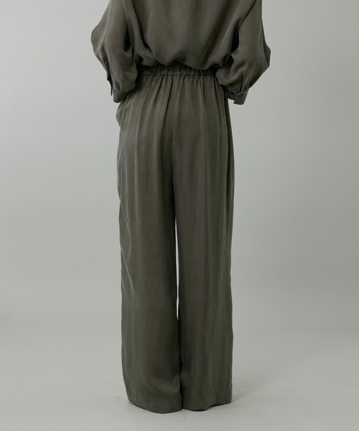 INED「《大きいサイズ》キュプラフィブリルストレートパンツ」|その他|