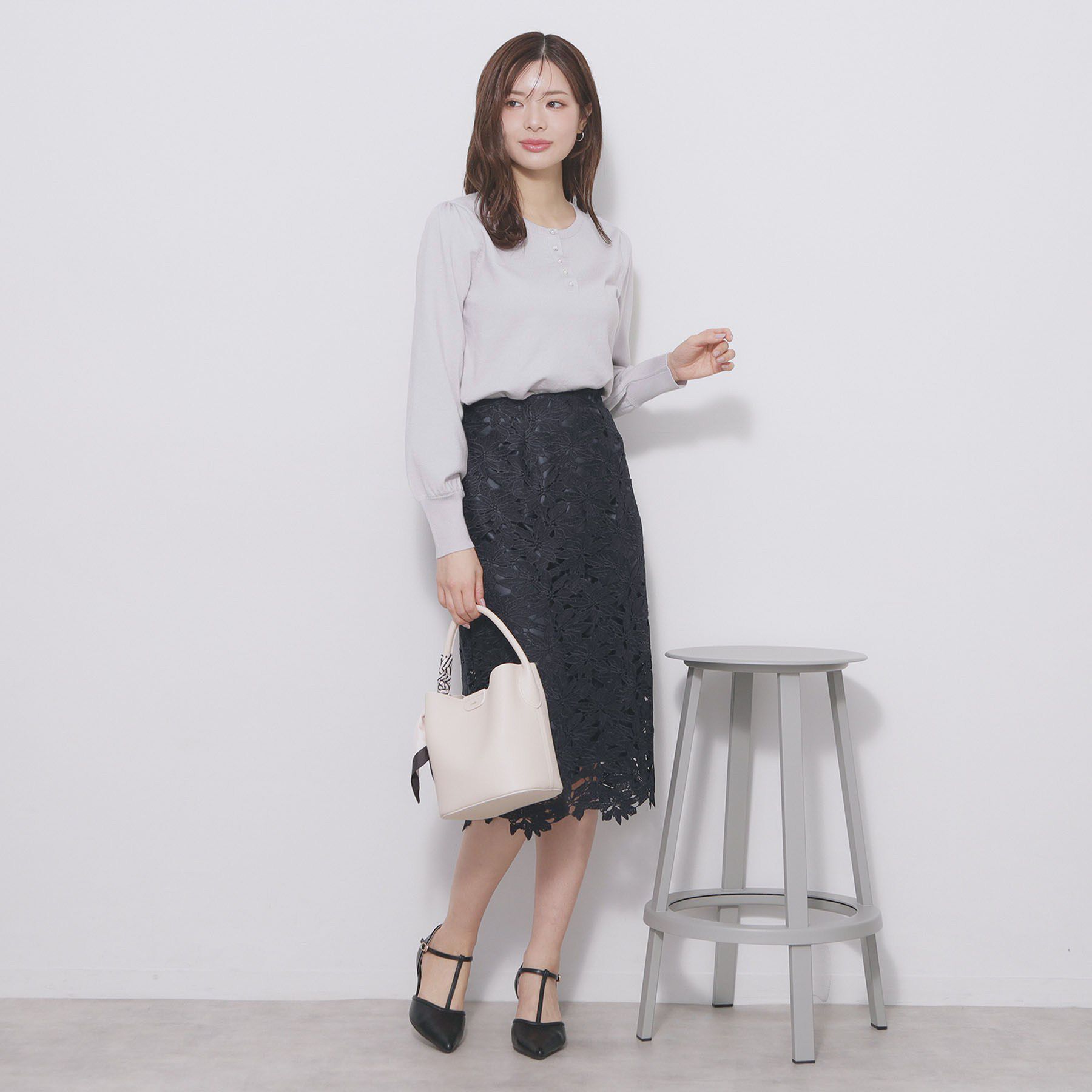 index「ビジューボタンヘンリーネックニット【洗濯機OK】」|ニット・セーター|