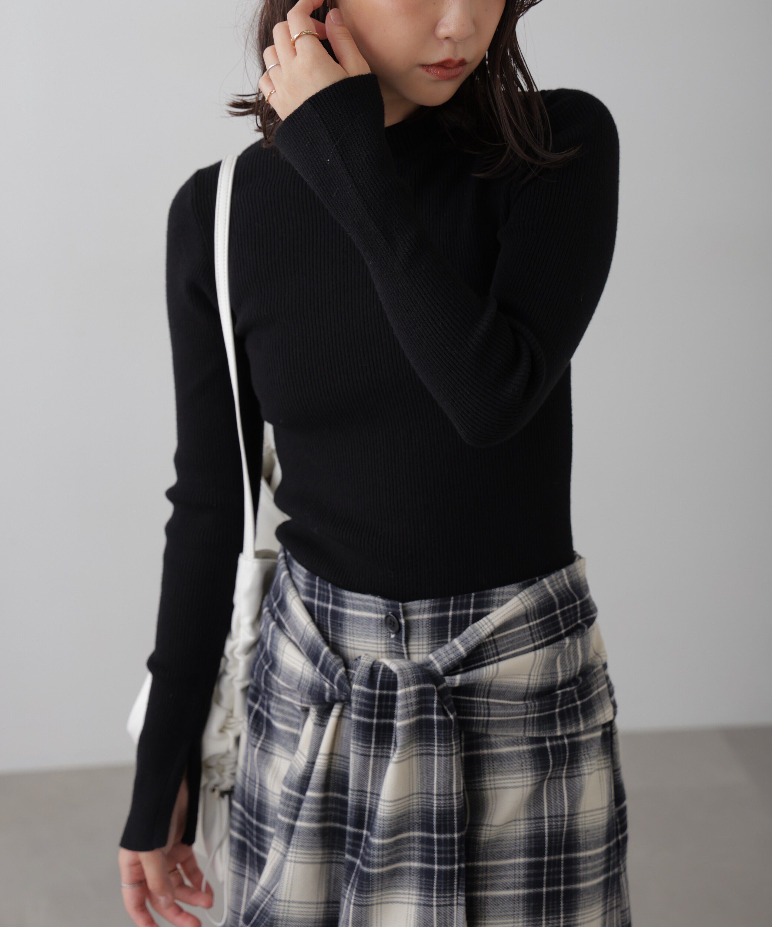  「〈洗える〉マシンウォッシャブルボトルネックニット」|ニット・セーター|