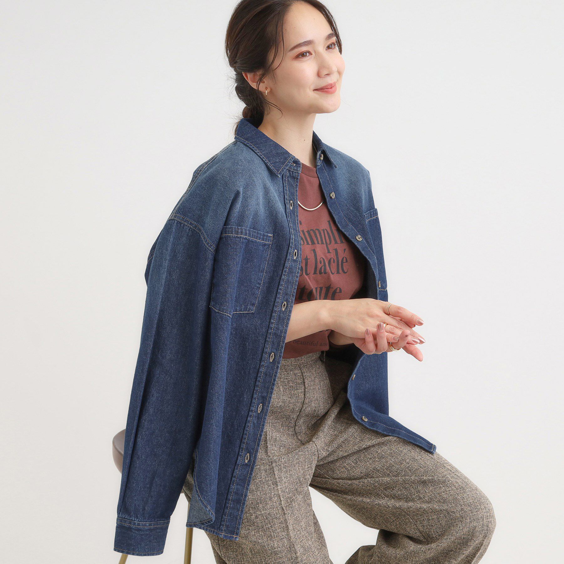 SHOO･LA･RUE「【S-LL】大人のカジュアルコーデに こなれデニムシャツ」|シャツ・ブラウス|ネイビー(094)