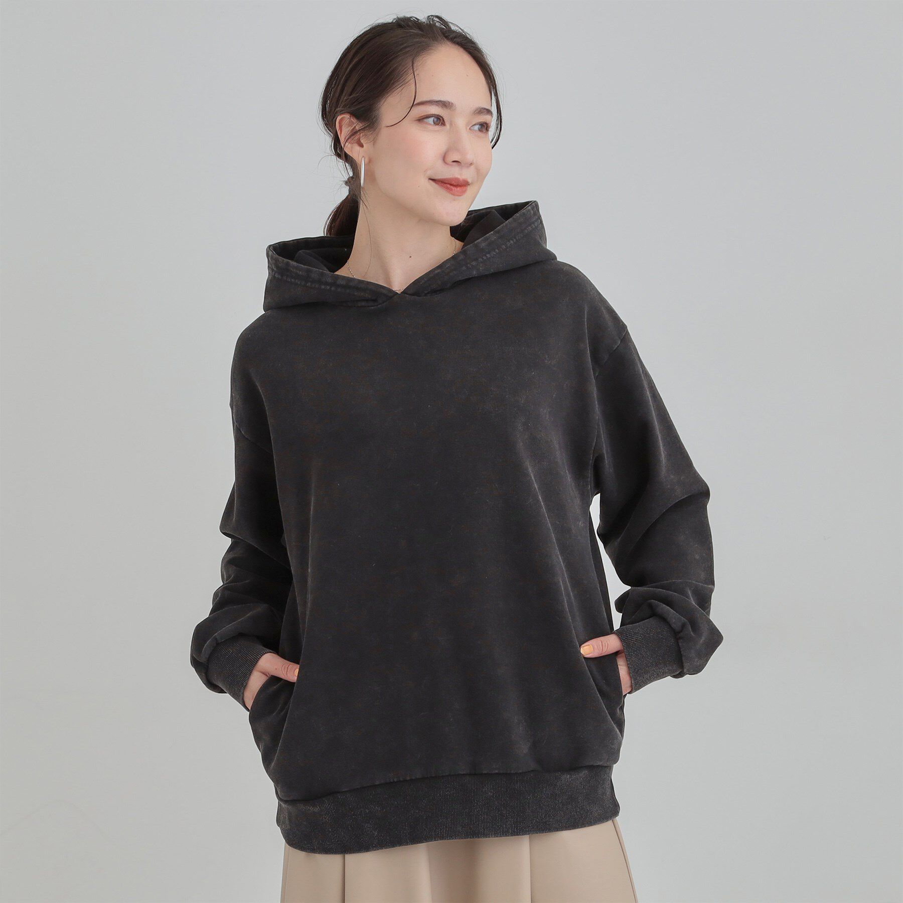 SHOO･LA･RUE「【洗濯機可】ポケット付きが嬉しい ケミカル加工フーディ―」|パーカー|