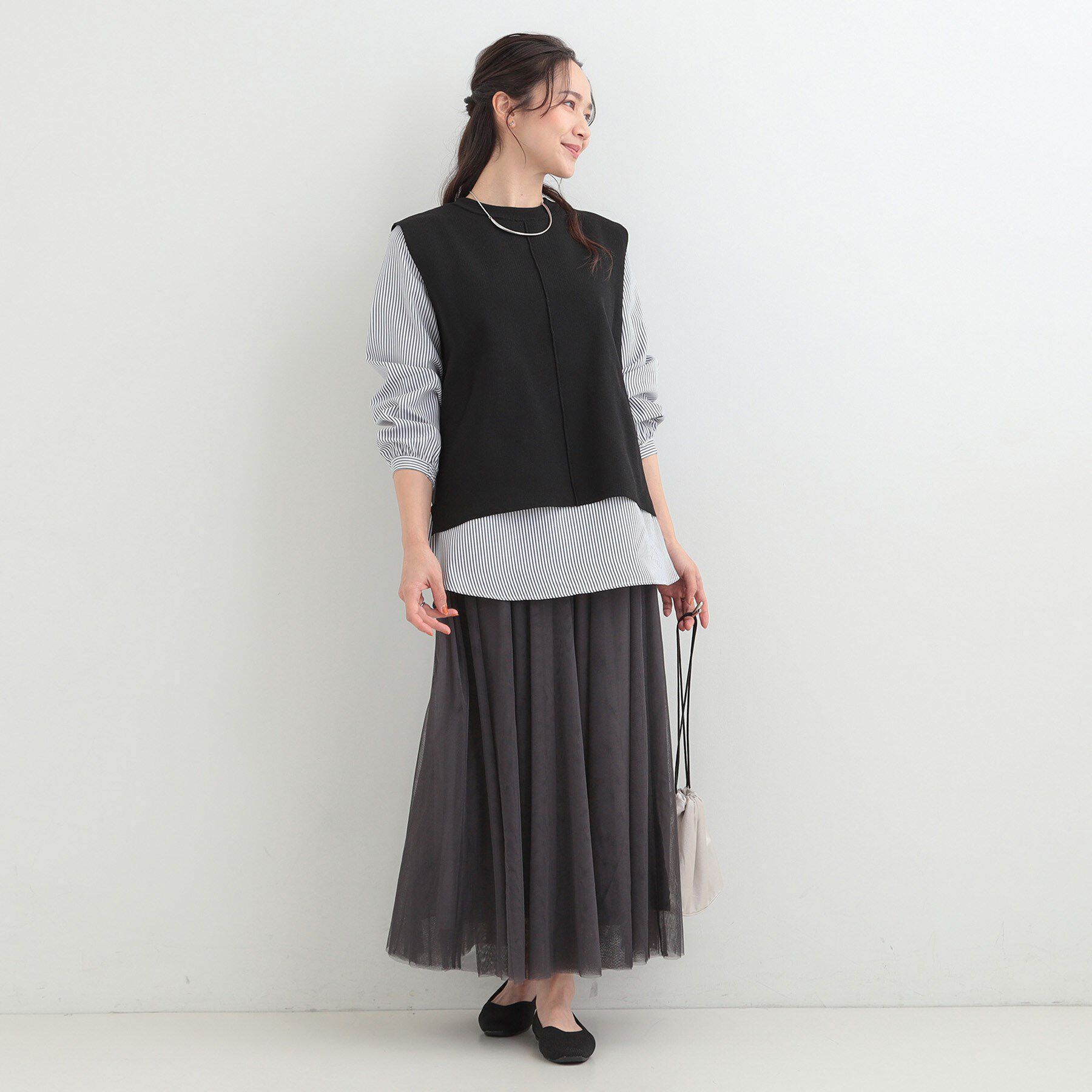 SHOO･LA･RUE「【2点セット/S-LL/洗濯機可】軽くてきれい見え ニットベスト＋ブラウス」|ニット・セーター|