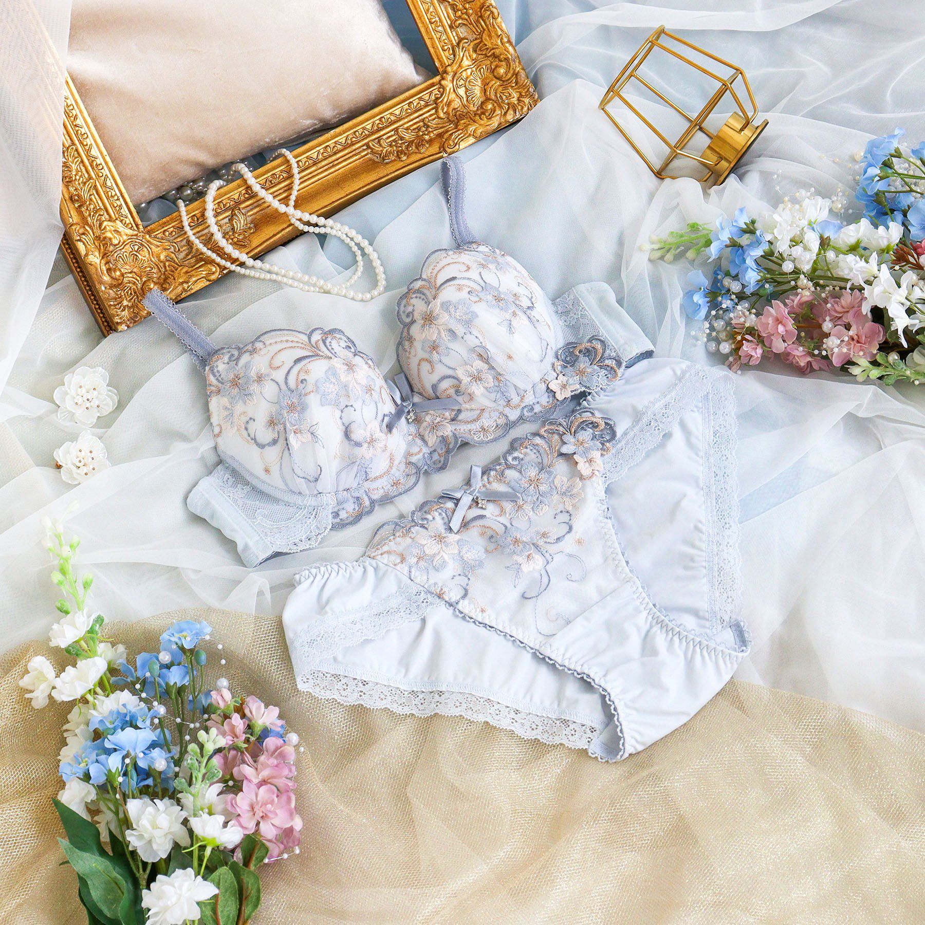 Risa Magli「アイシャ ブラジャー （D-F） ＜サイドシェイプ＞」|インナー|